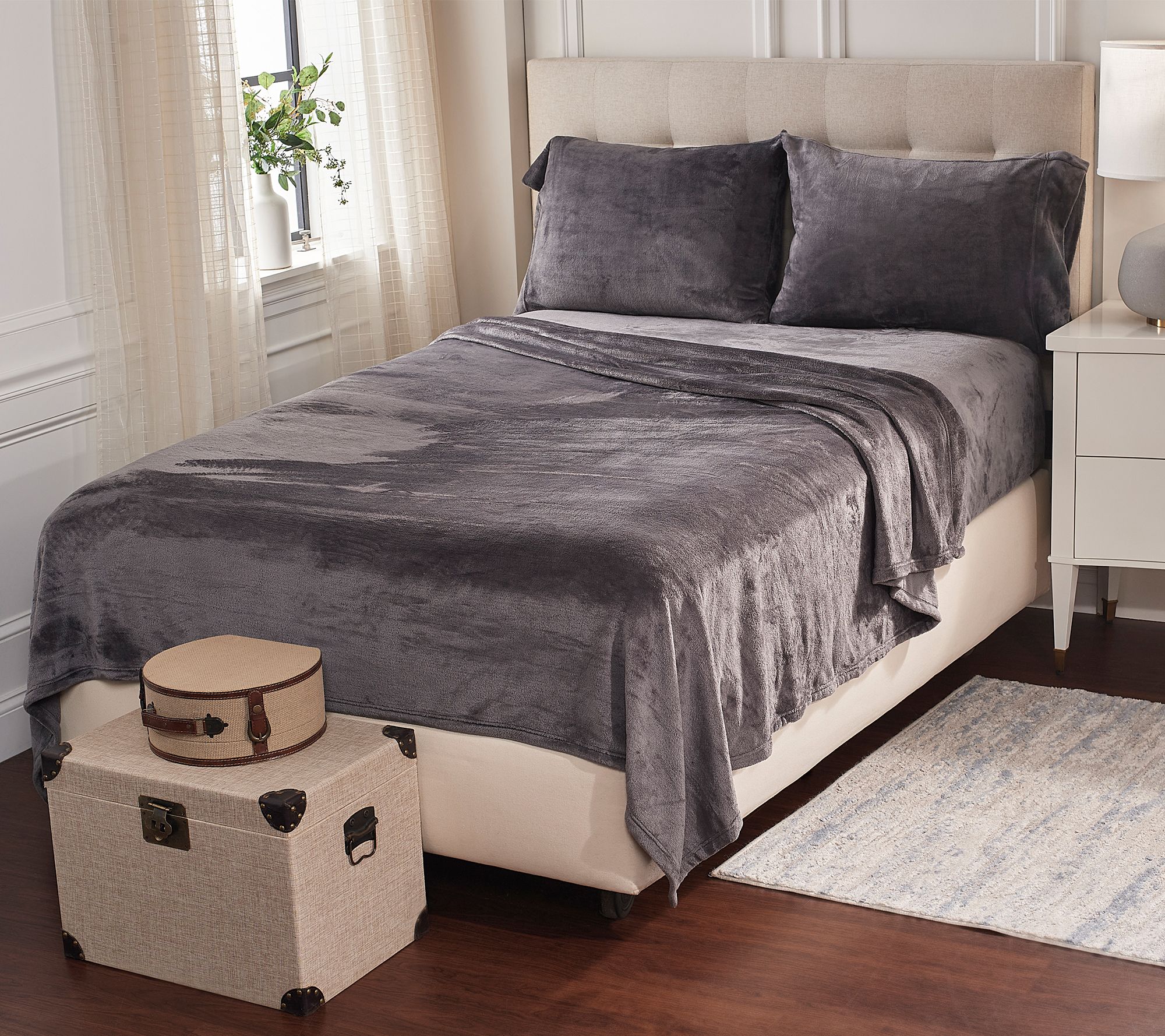 Berkshire Blanket Solid Velvetsoft Sheet Set_-TW
