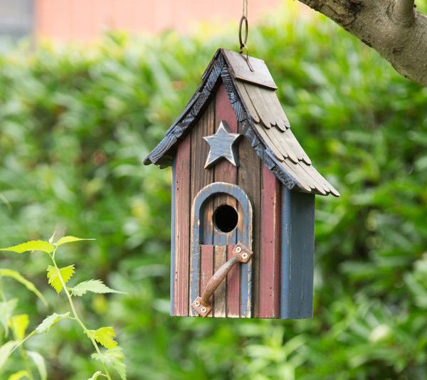 Glitzhome Shingled Roof Wood Patriotic Birdhouse