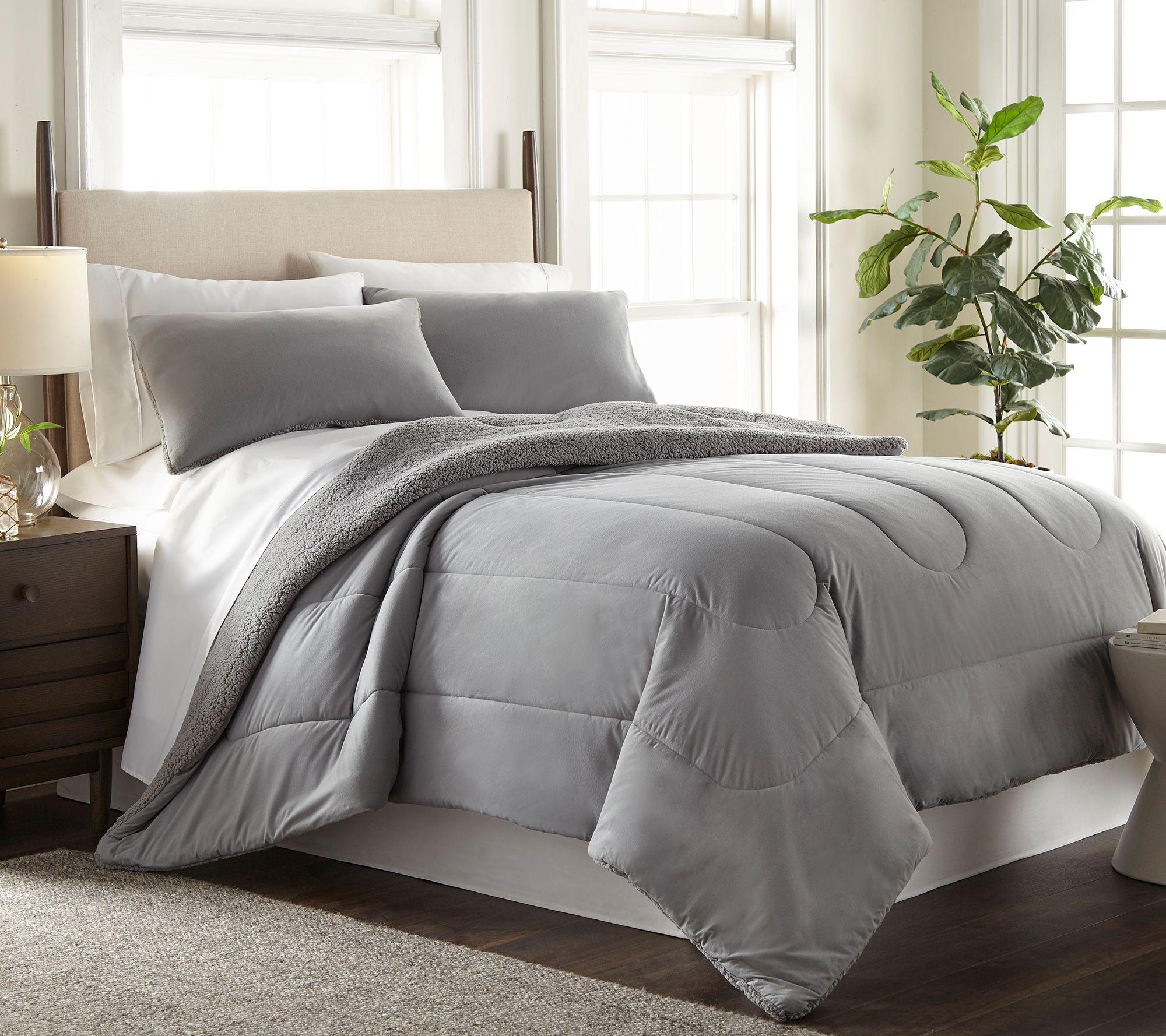 Shavel Full/Queen MicroFlannel Reverse to Sherp a Comforter Se