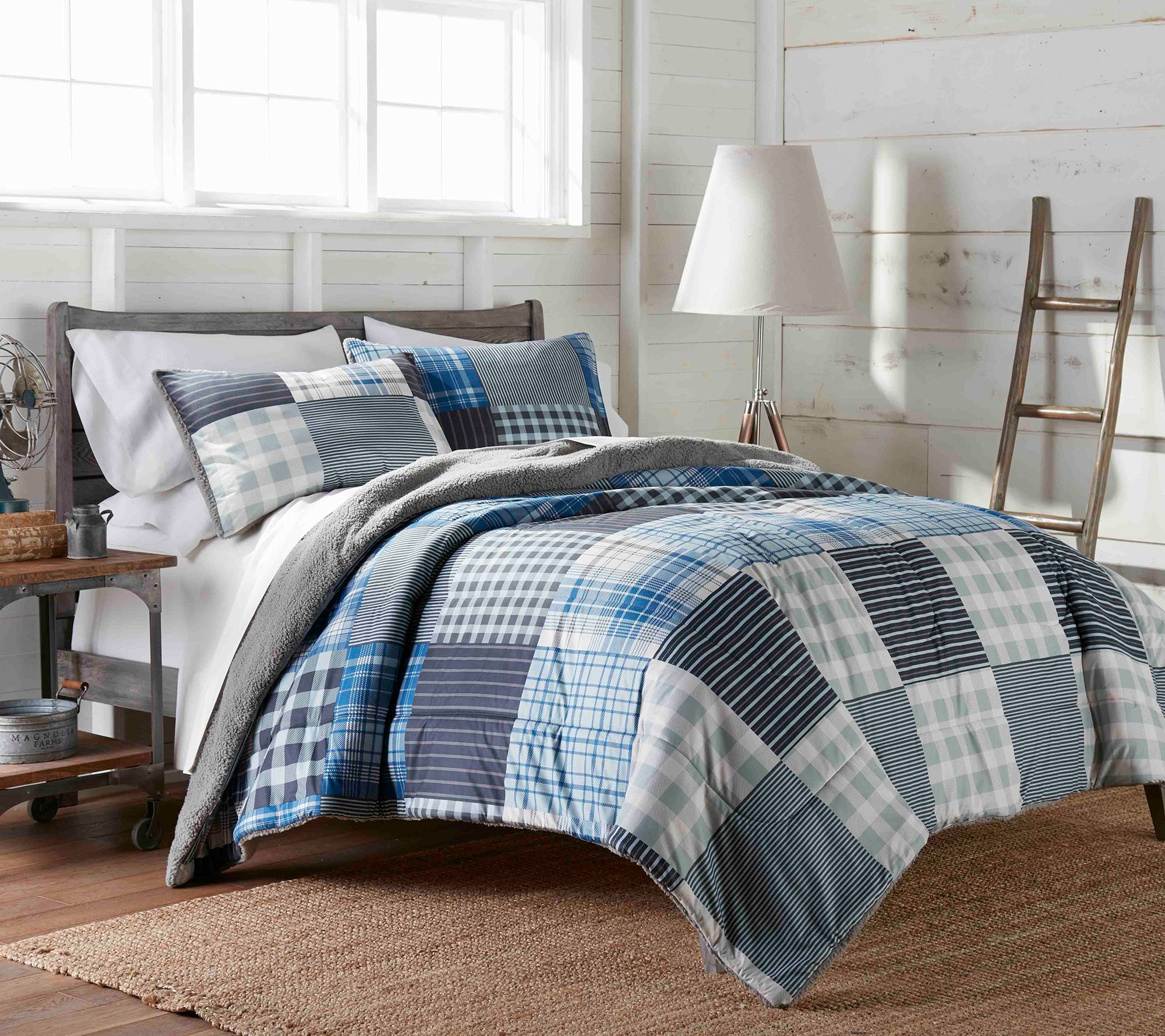 Shavel Full/Queen MicroFlannel Reverse to Sherp a Comforter Se