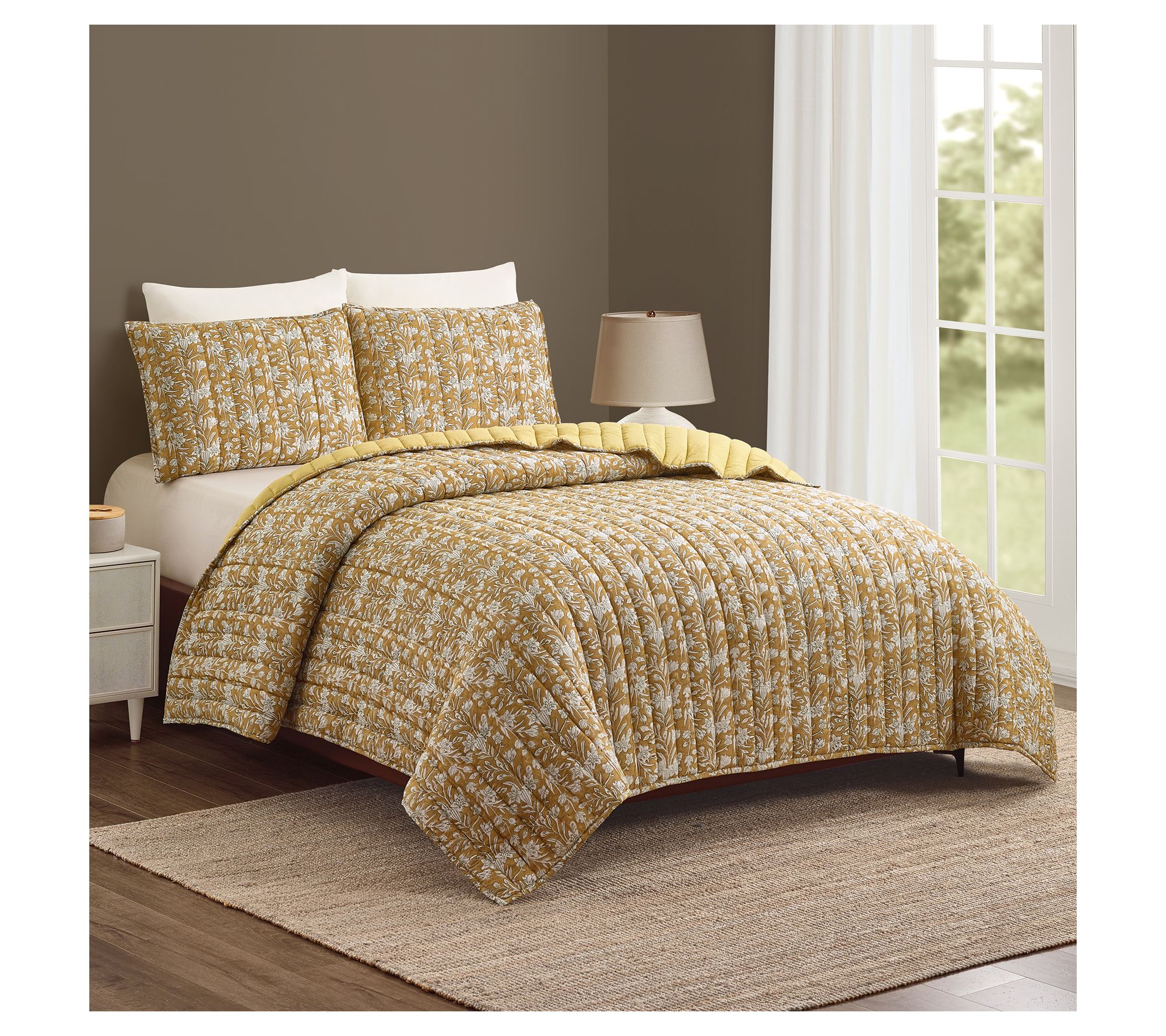 Laurel & Mayfair Sketched Floral 3-Piece Full/Queen Quilt Set