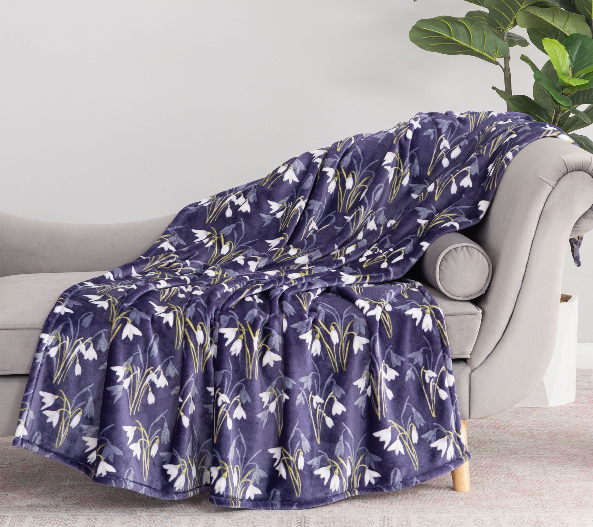 Berkshire Holiday Winter Floral 60x70 Plush Throw