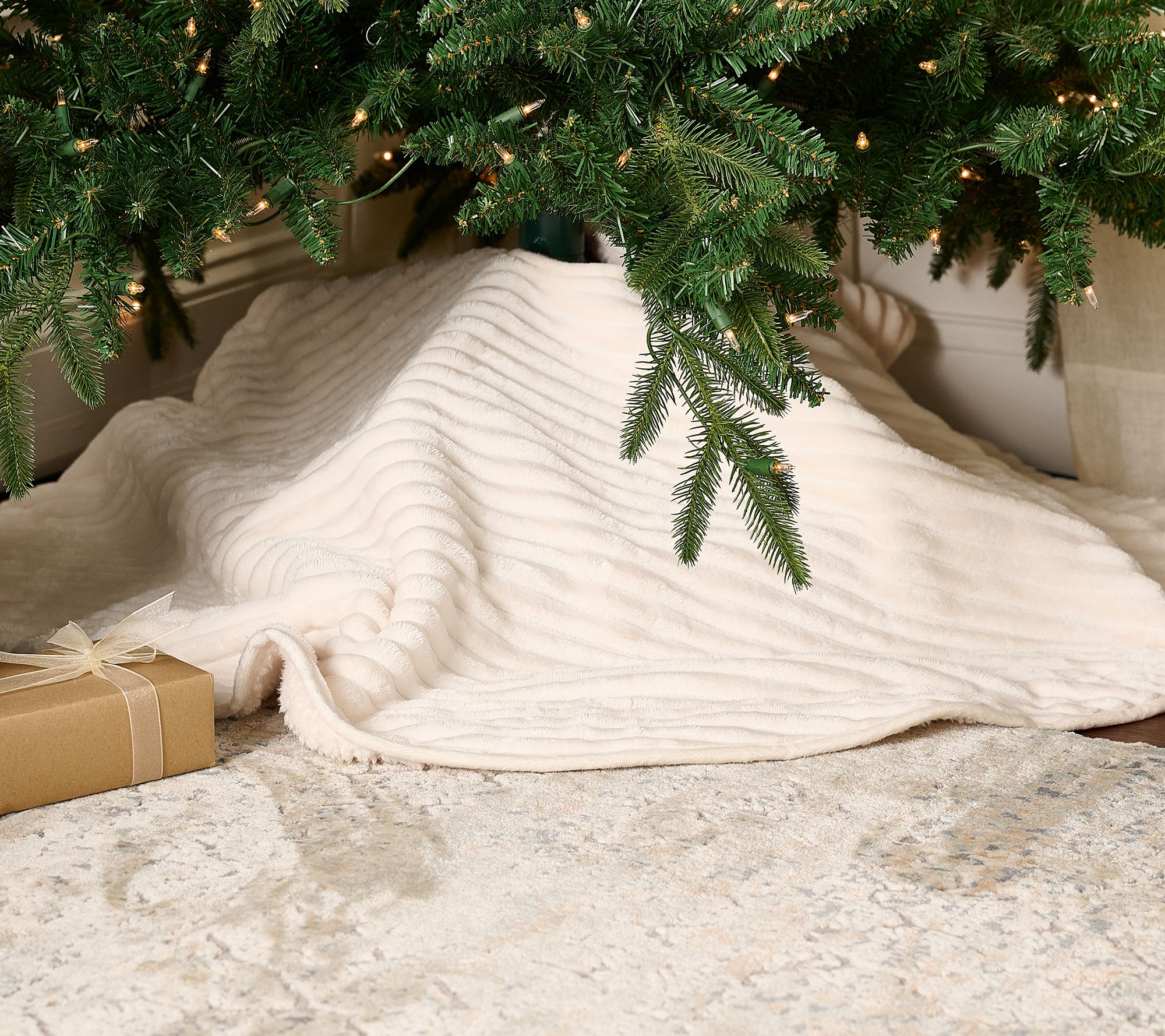 "As Is" Home Reflections 48" Velvetplush Tree Skirt