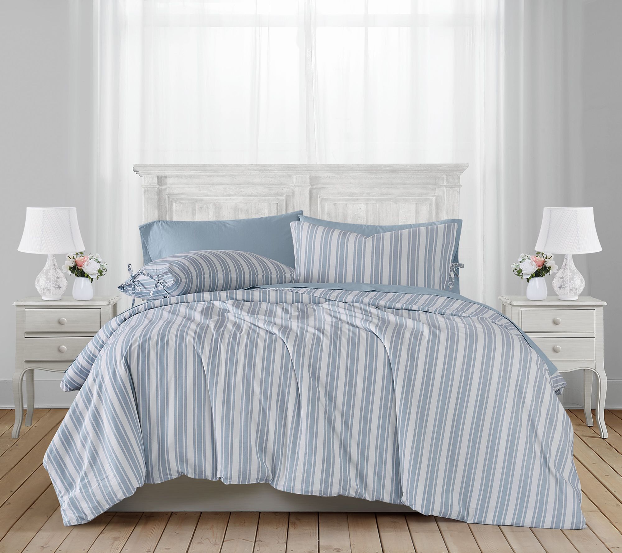 The Farmhouse by Rachel Ashwell Ticking StripeF/Q Comforter