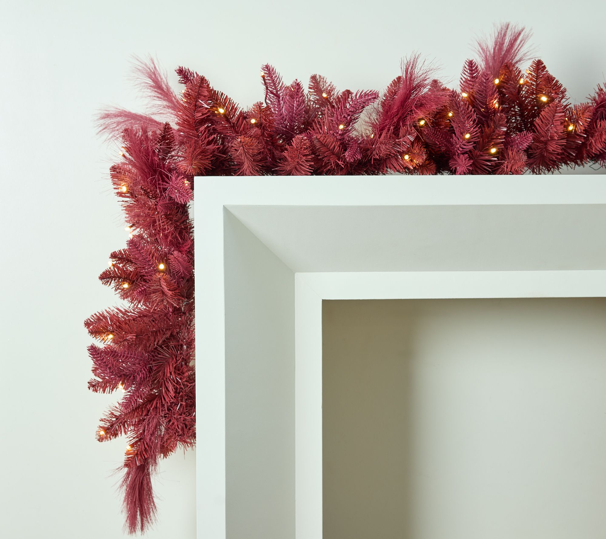 6' Illuminated Indoor/Outdoor Pampas Garland by Kim Gravel