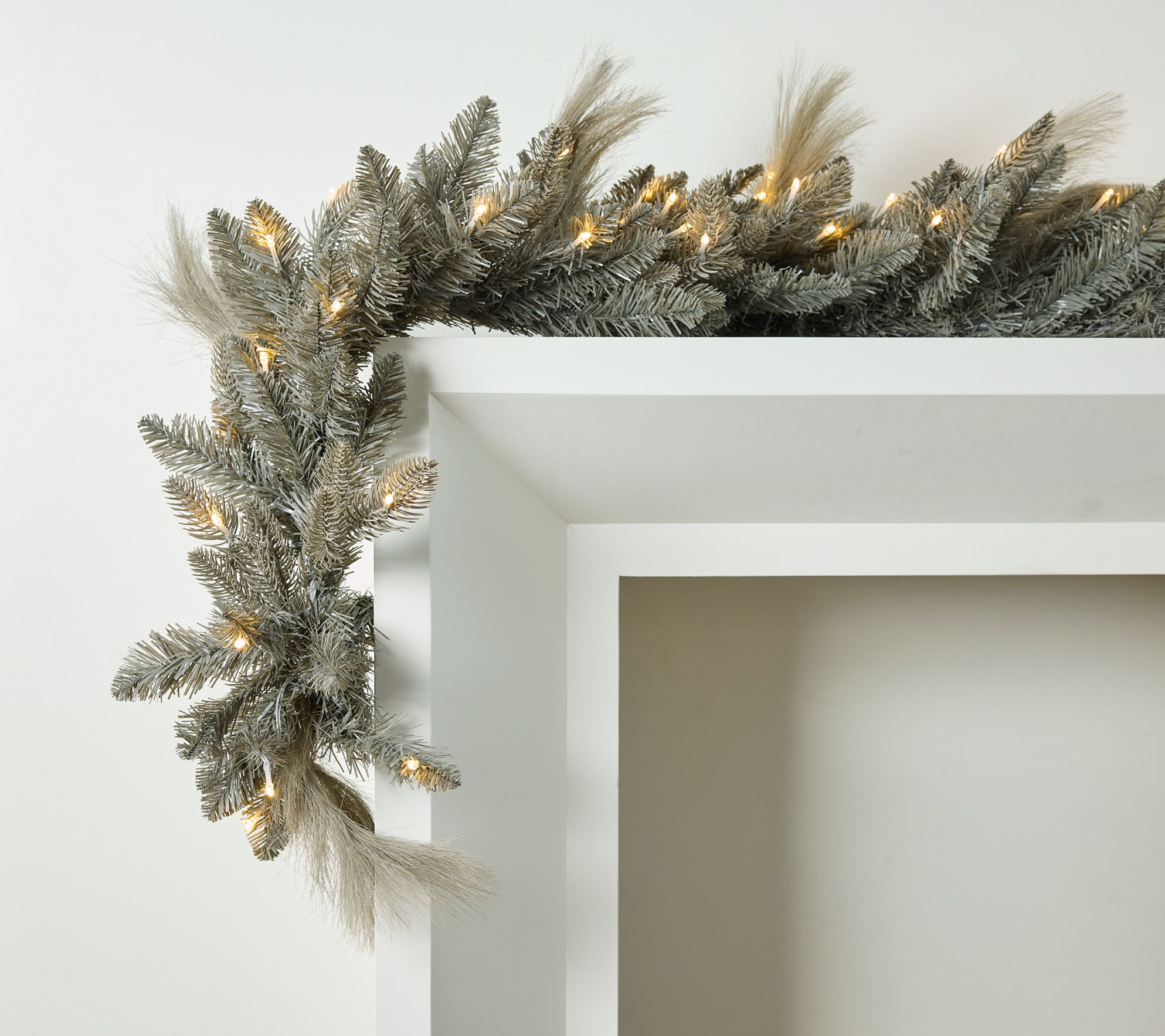 6' Illuminated Indoor/Outdoor Pampas Garland by Kim Gravel