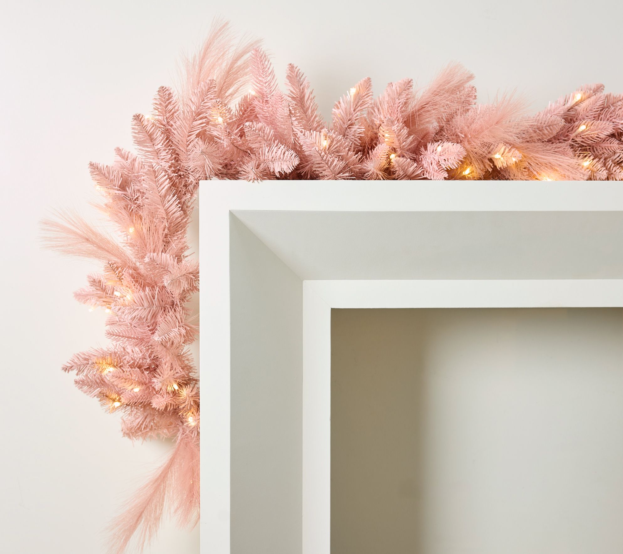 6' Illuminated Indoor/Outdoor Pampas Garland by Kim Gravel