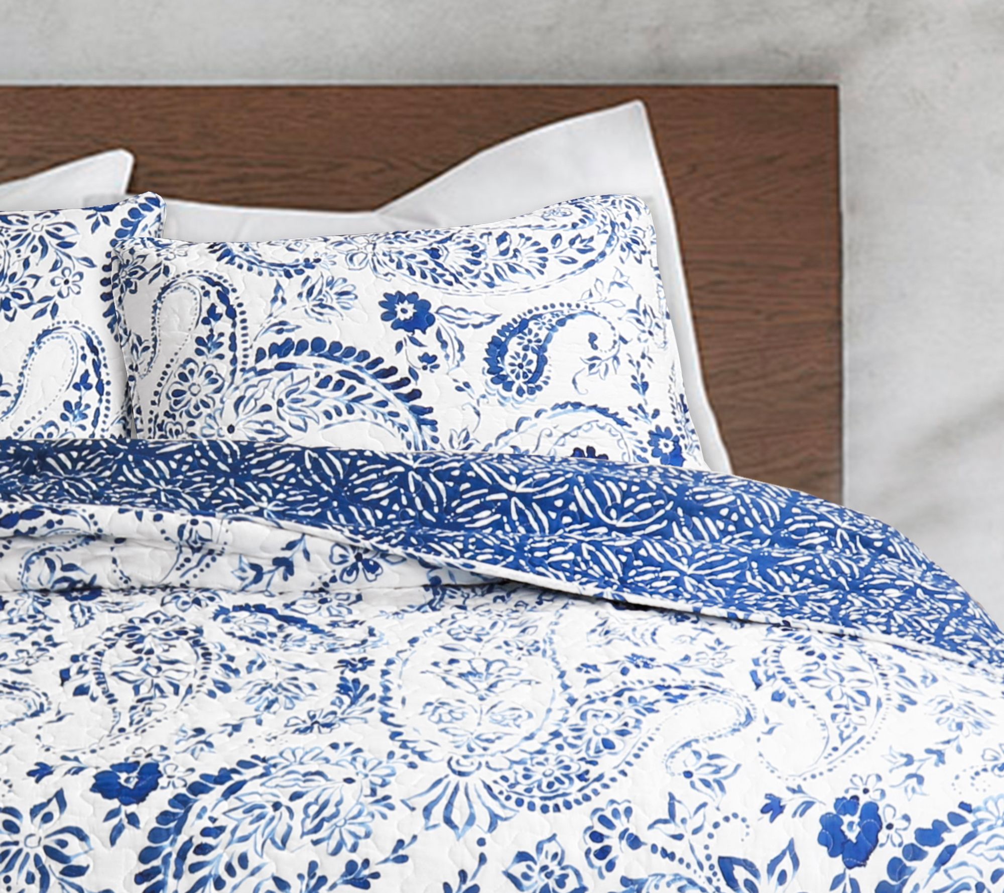 Erindale 3Piece Full/Queen Quilt Set by Lush D ecor