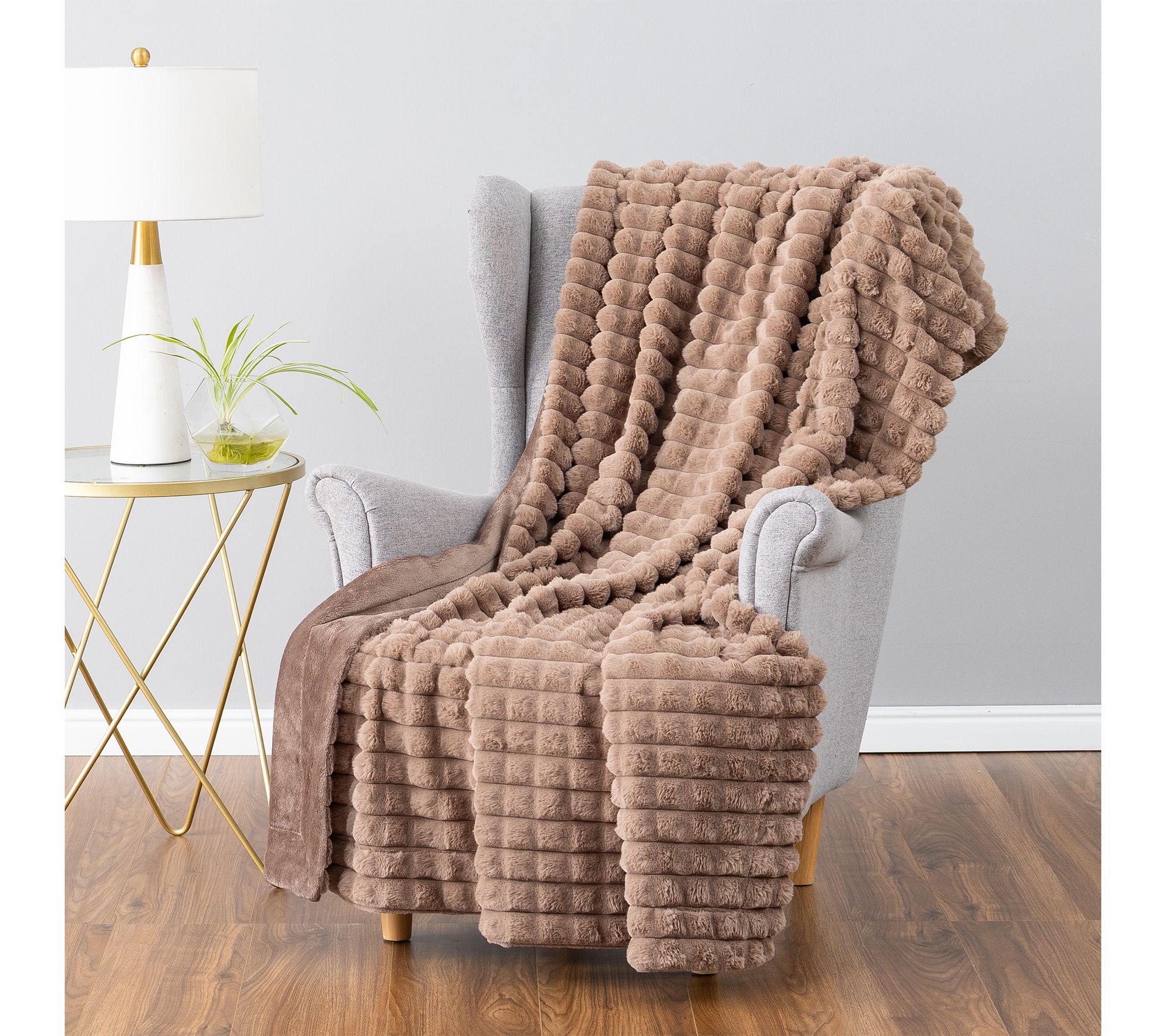  Berkshire Studded Jaquard Grace Fur 60x70 Throw