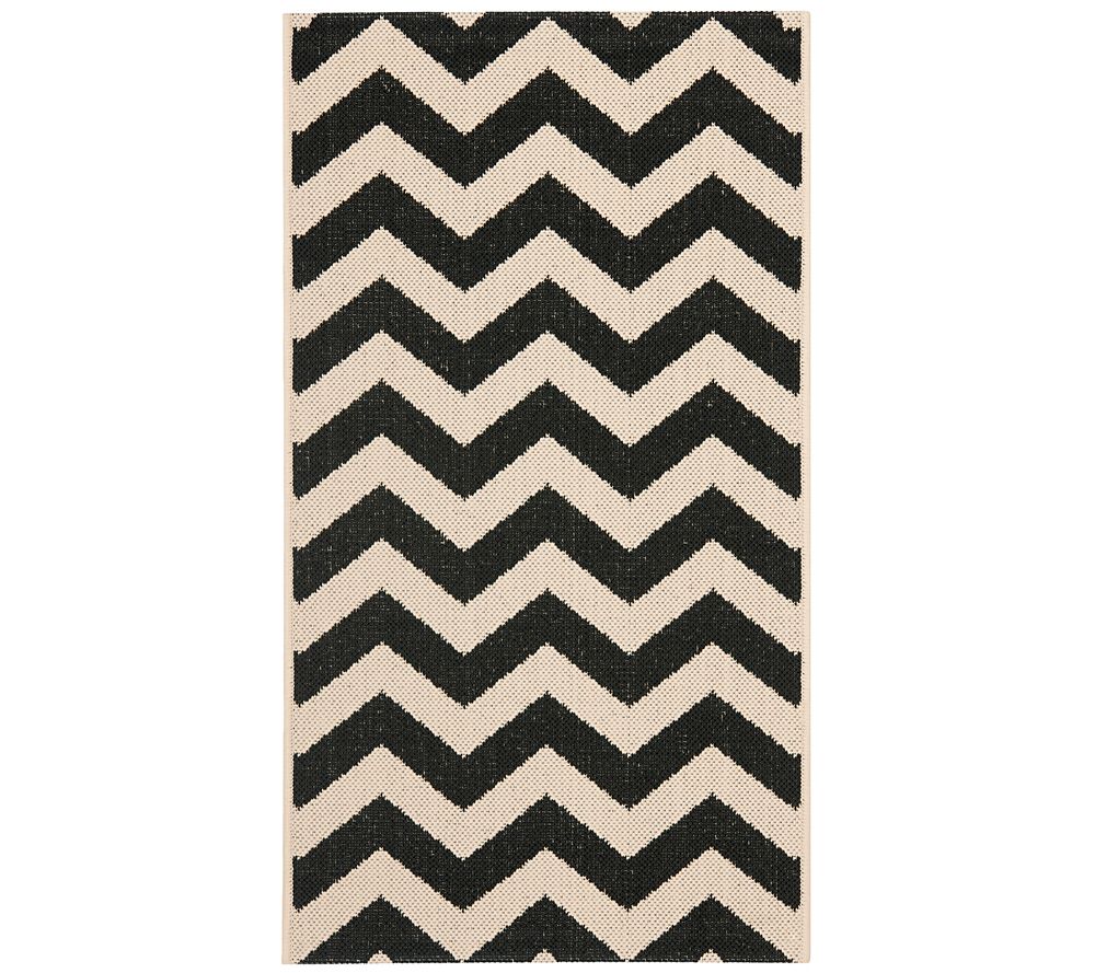 Safavieh 4' x 5'7" Horizontal Zigzag Indoor/Outdoor Rug