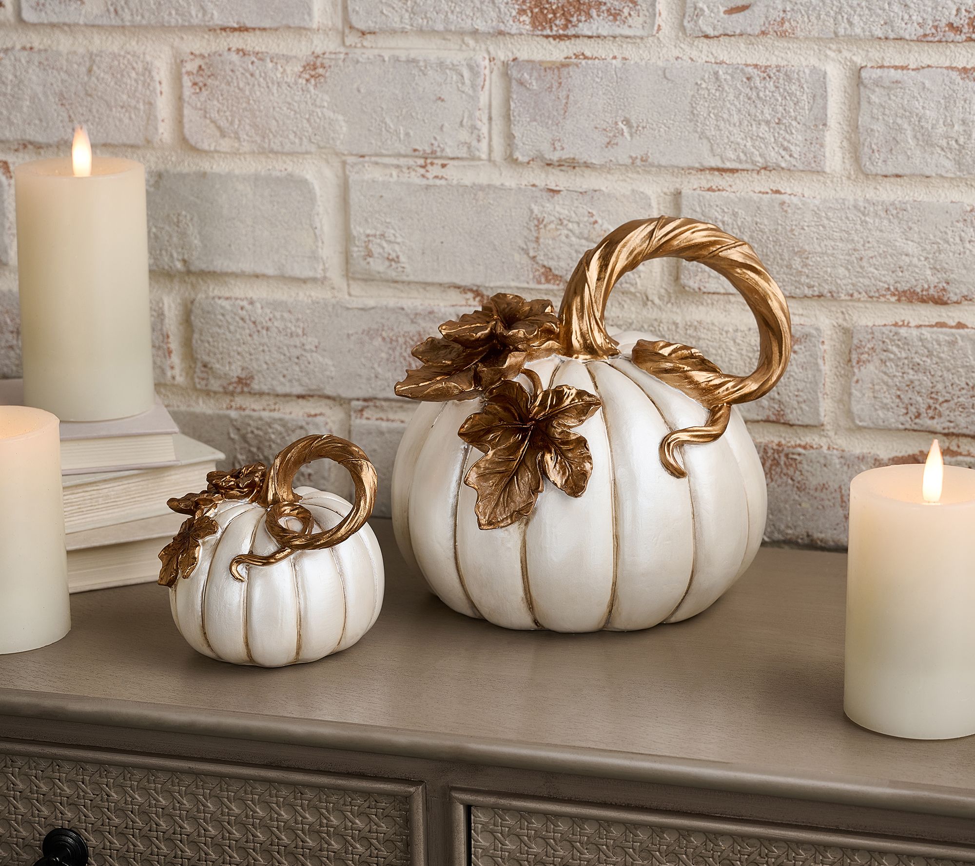 Set of 2 Pumpkins with Leaves by Valerie