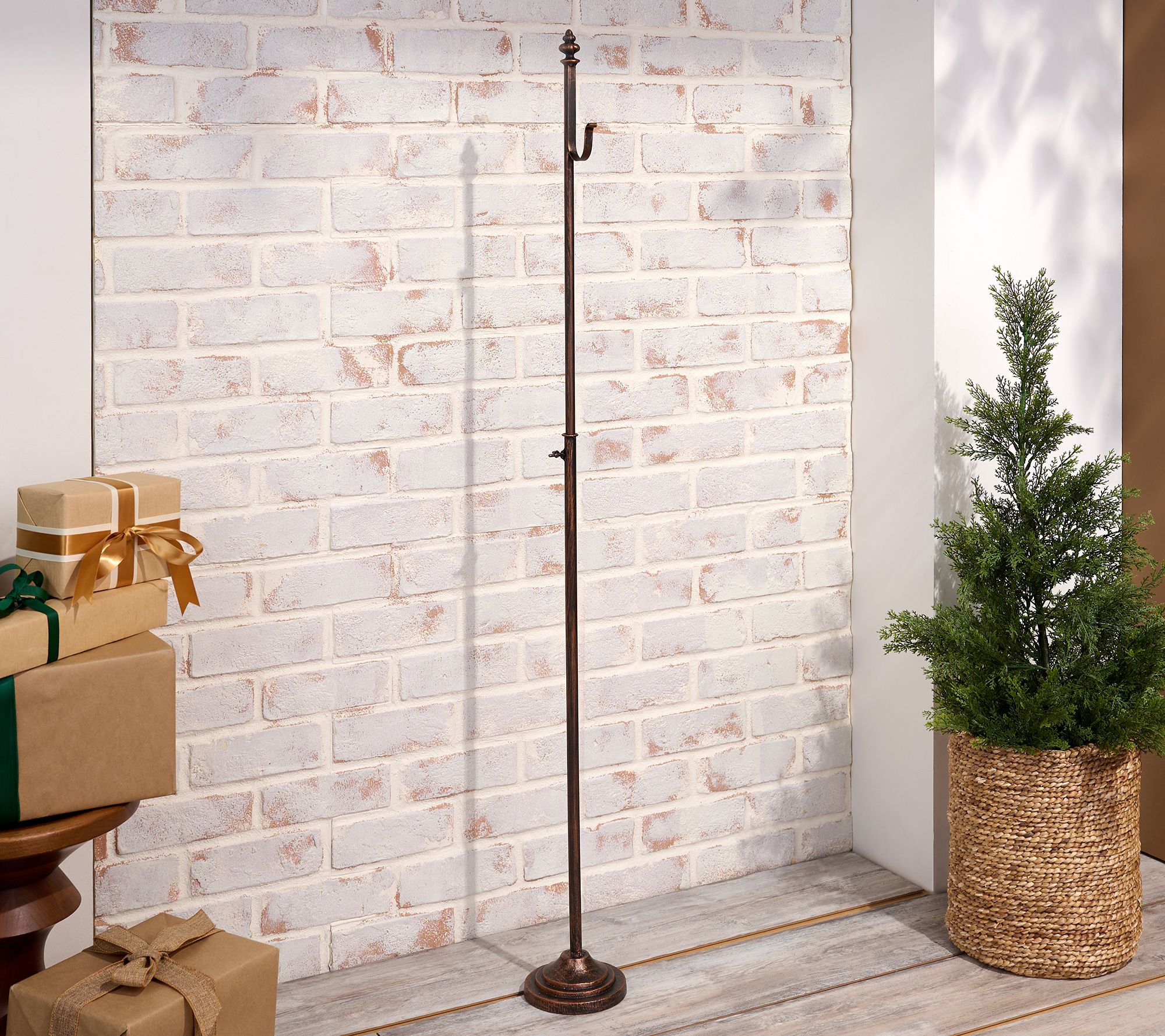 "As Is" Kringle Express Standing Metal Wreath Hanger