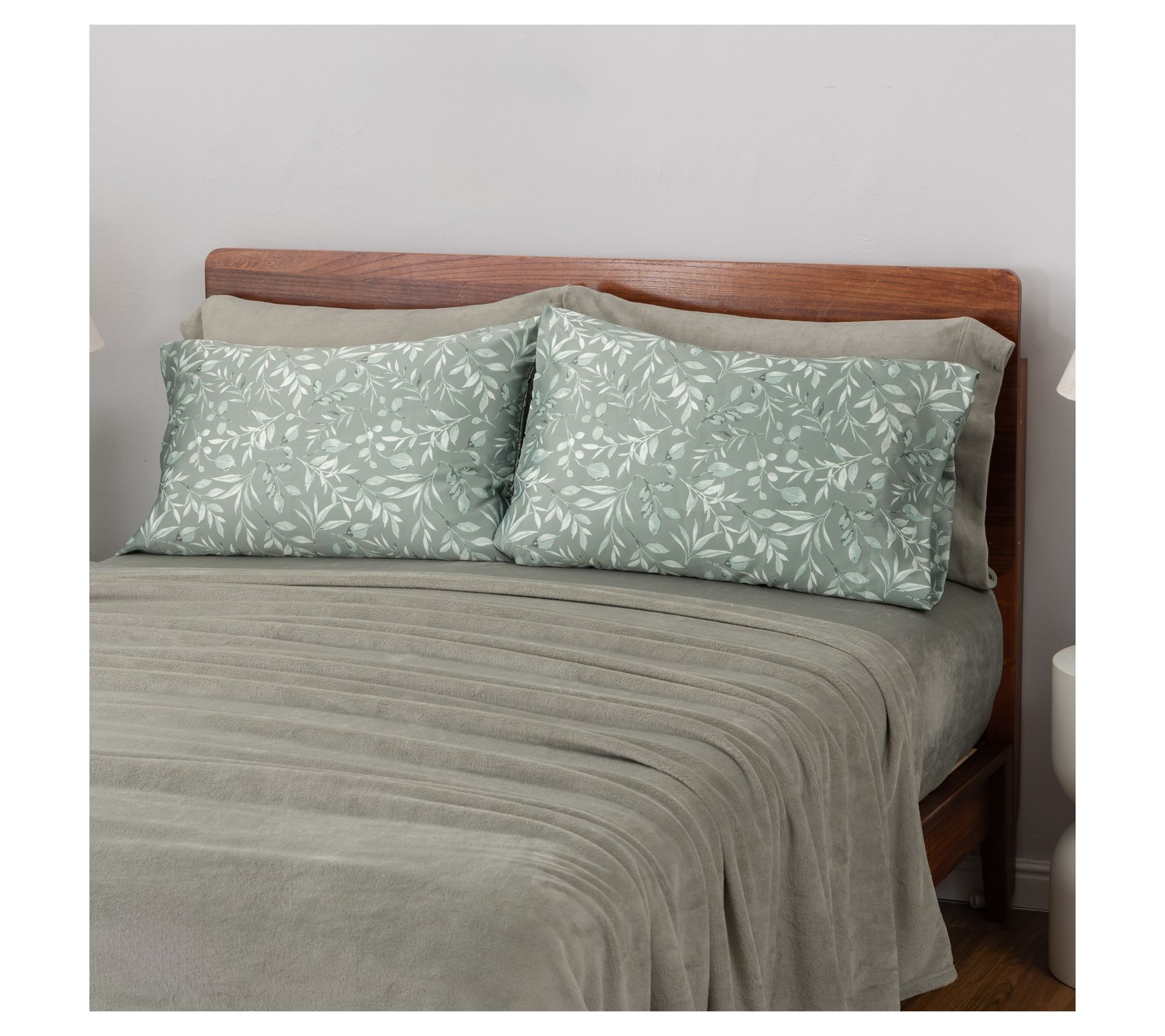 "As Is" Berkshire Velvetsoft Sheet Set with Printed Cases