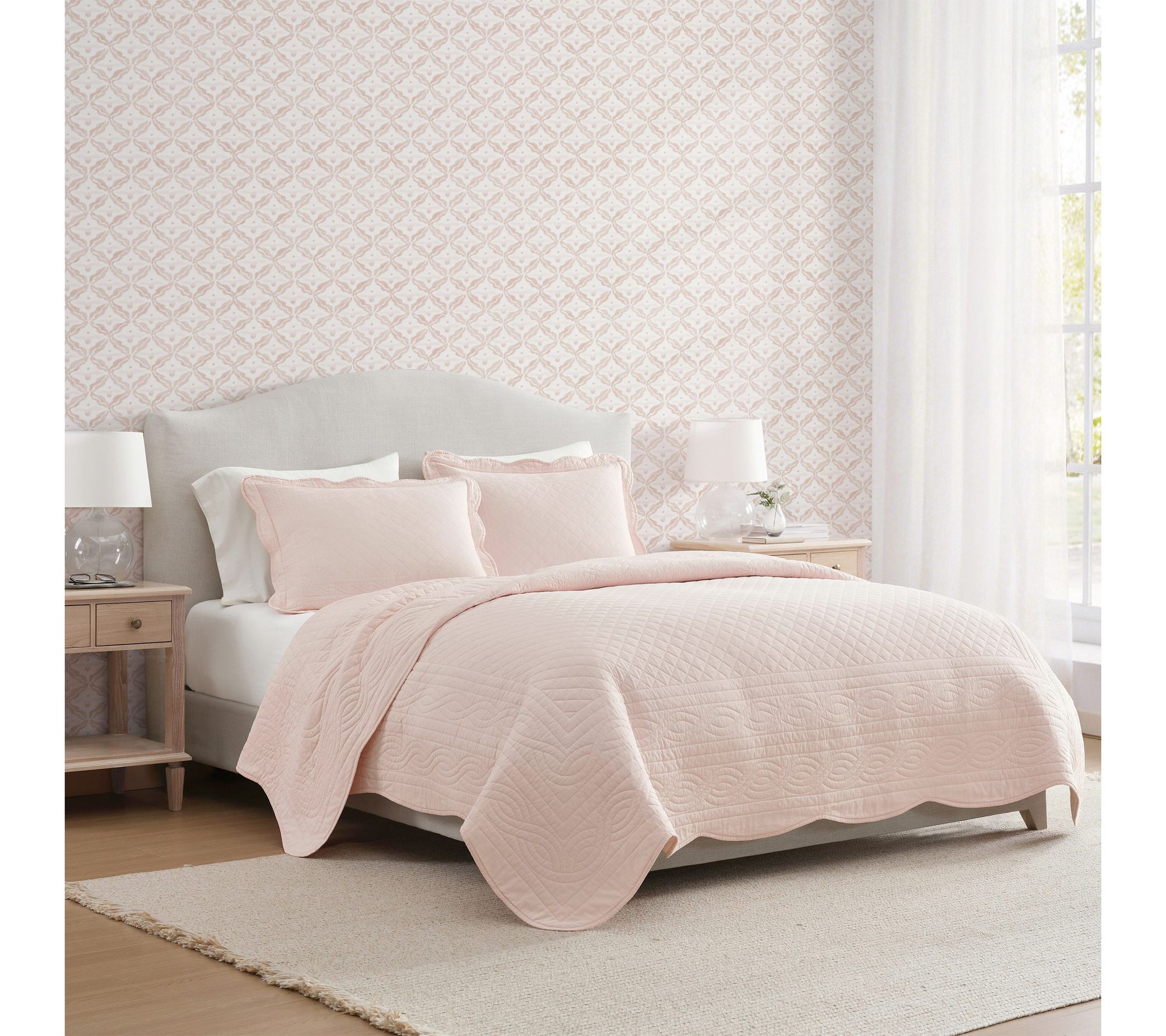 Martha Stewart Vintage Scallop Soft Pink  KingQuilt Set
