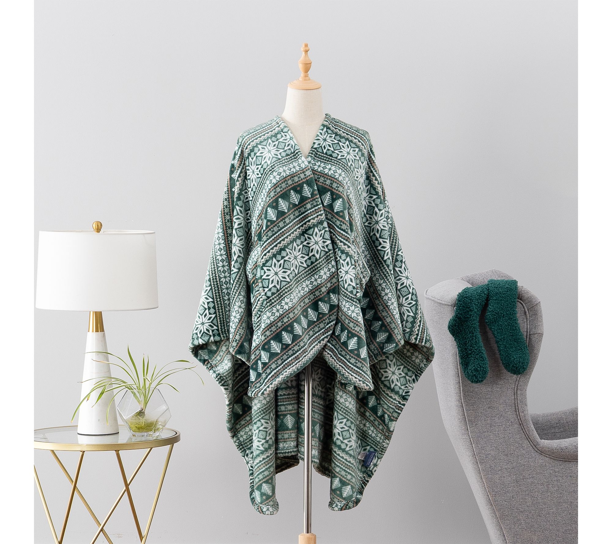 Berkshire Velvetsoft Wearable Throw Gift Set- Socks & Gift Box