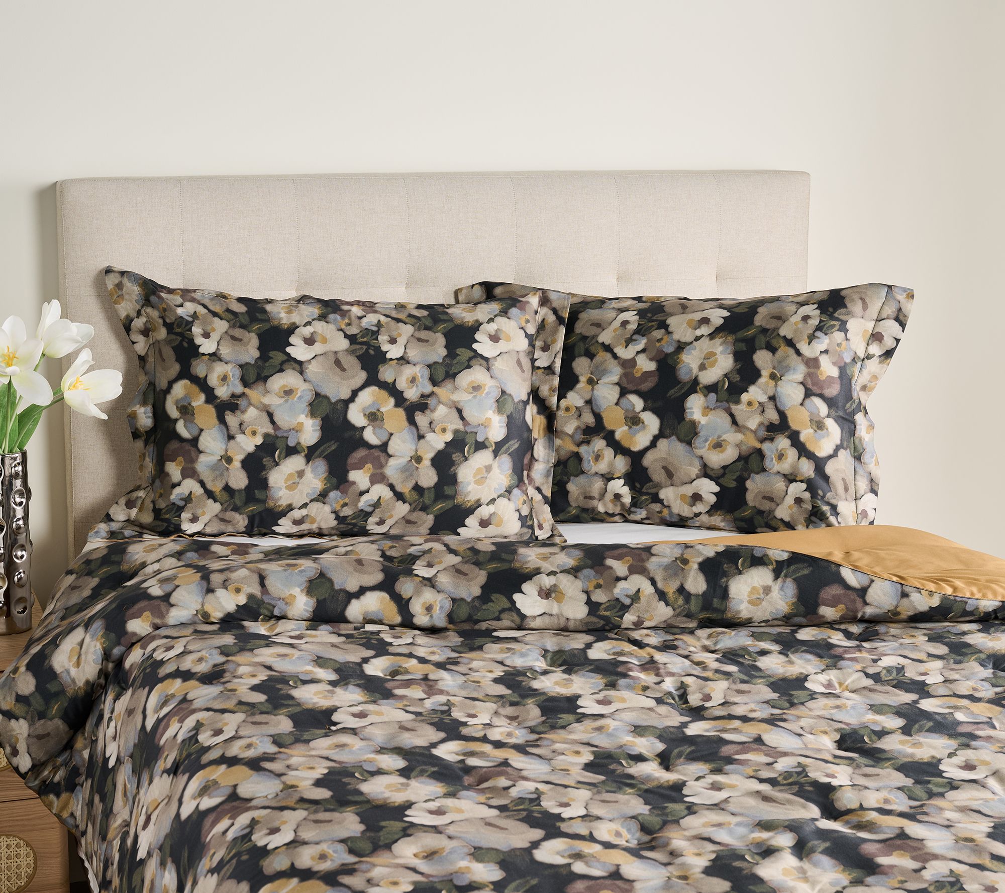 LOGO Home by Lori Goldstein Blurred Floral Comforter Set- King