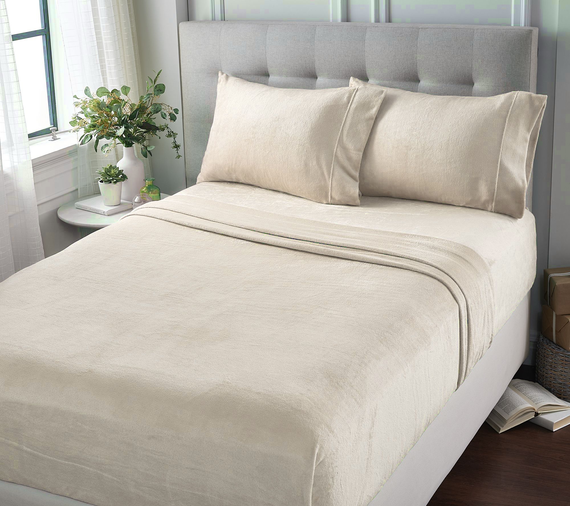 Berkshire Blanket Solid Velvetsoft Sheet Set - Qn