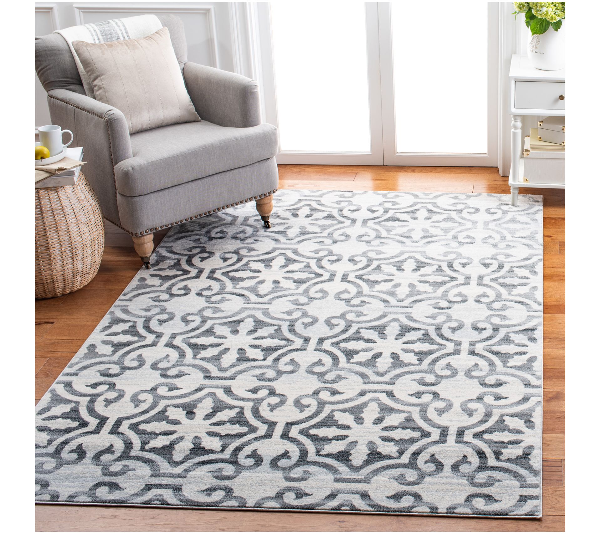 Safavieh Martha Stewart 0956 Isabella 5'-3" X 7'-7" Rug