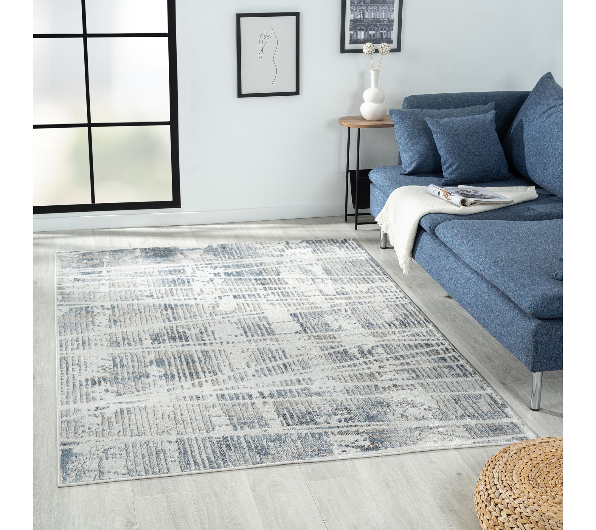 Ox Bay Modern S tripe Plush Per formance Indoor Rug, 5' x 7'