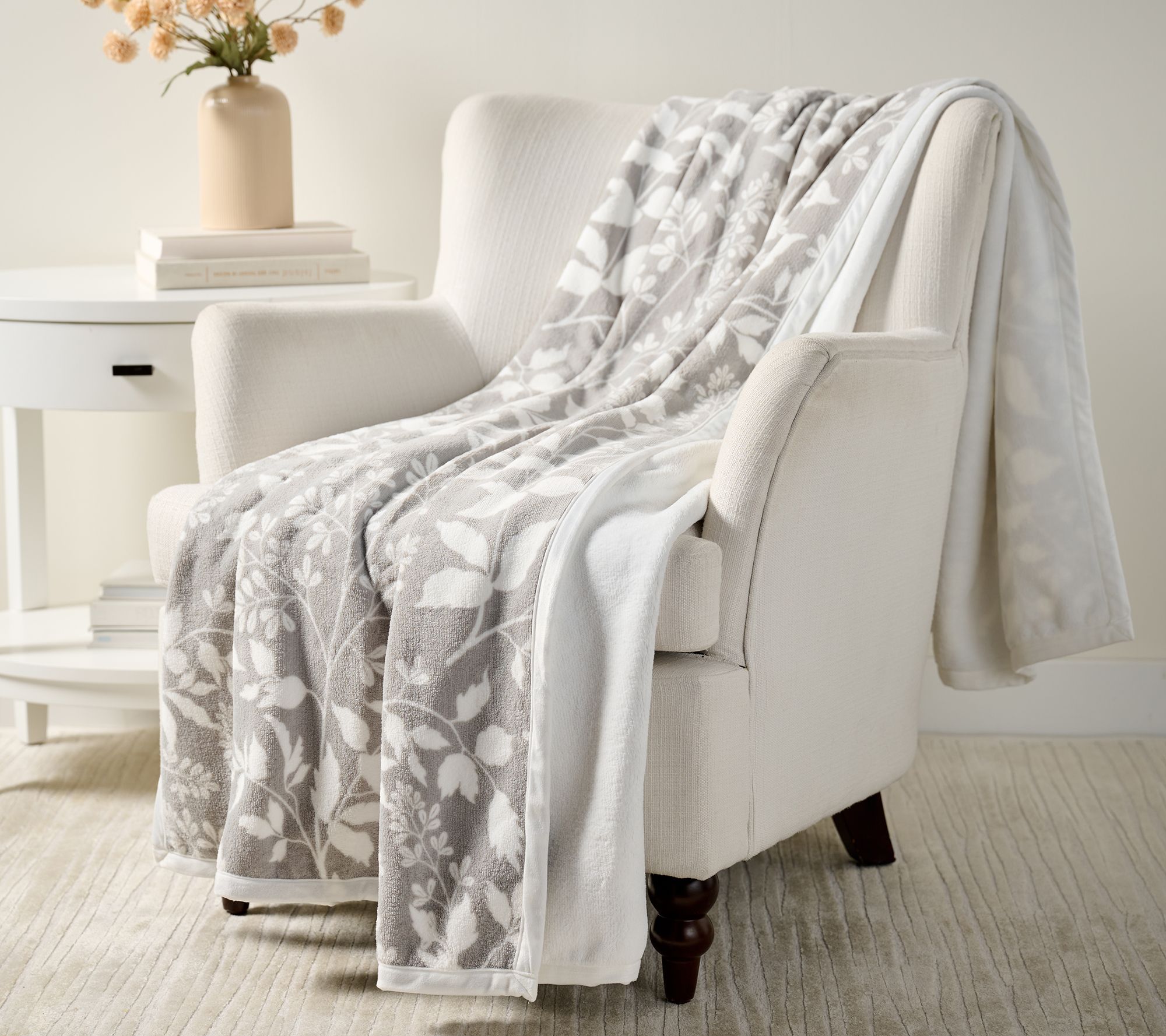 "As Is" Home Reflections Spring Plush 60x80 Throw