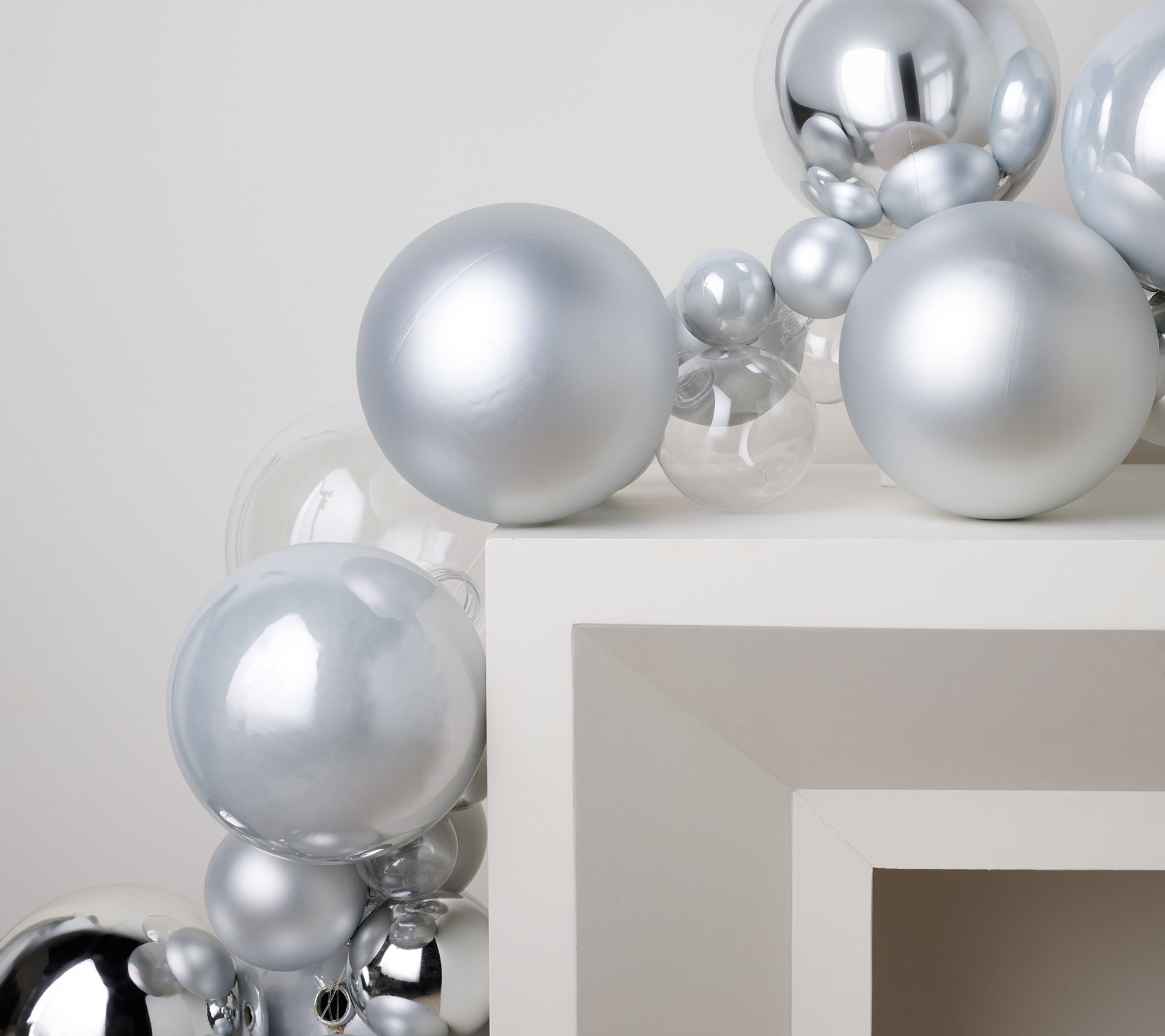 6' Oversized Indoor/Outdoor Bauble Garland by Mally Roncal