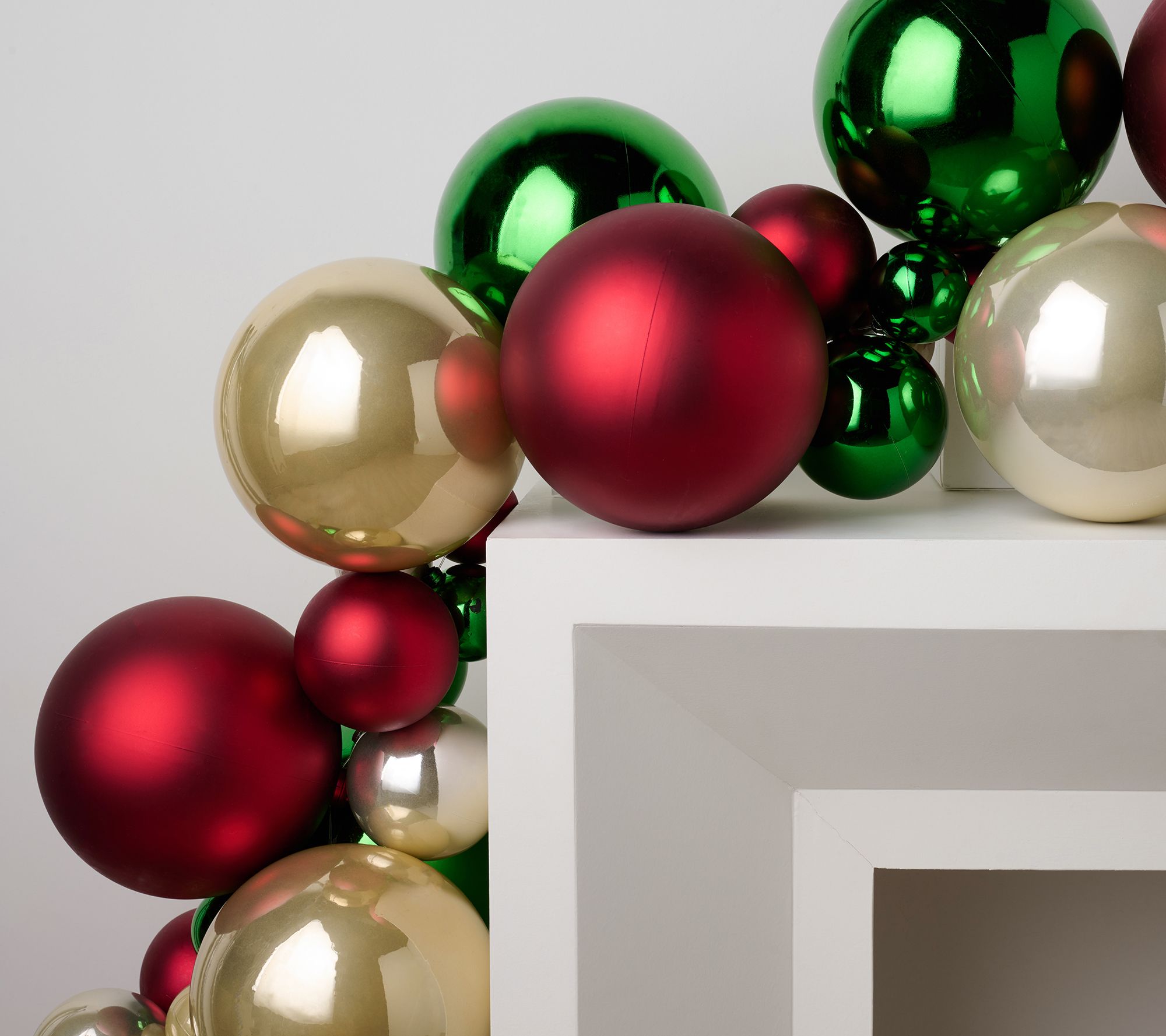 6' Oversized Indoor/Outdoor Bauble Garland by Mally Roncal