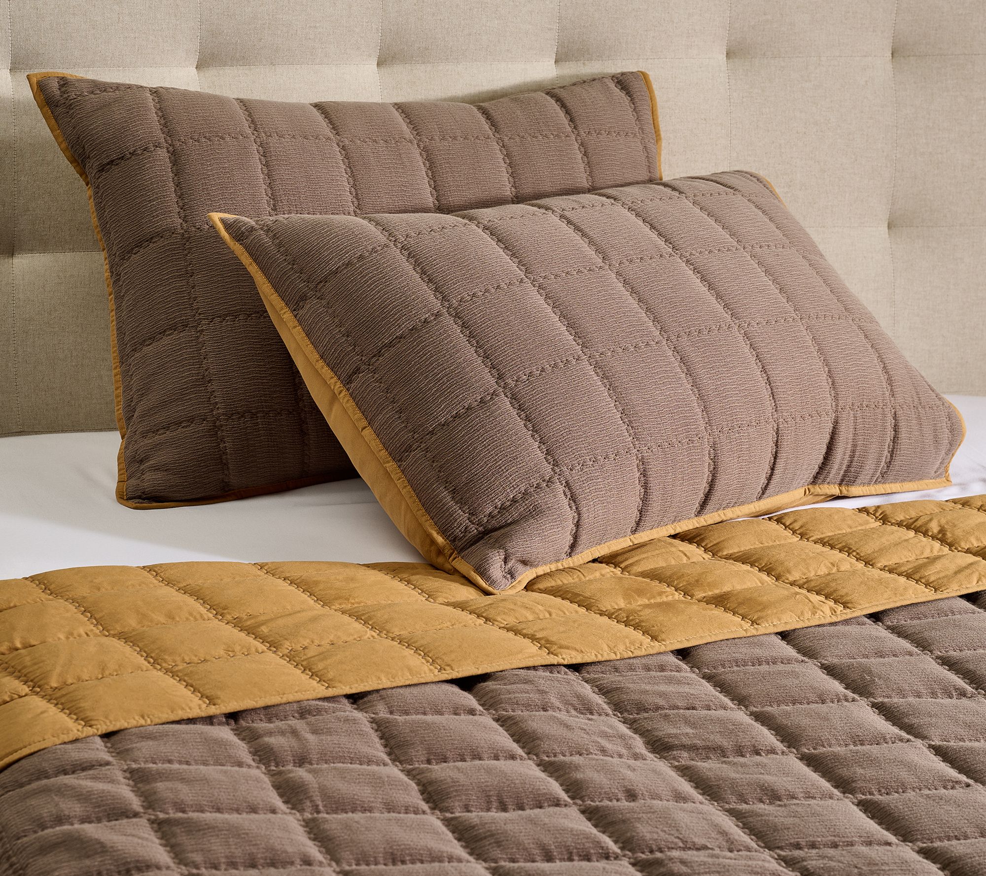 LOGO Home by Lori Goldstein 2pc Quilted Coverlet Set- Twin