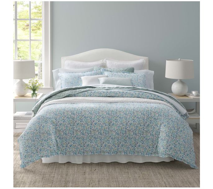 Laura Ashley Jaynie - Blue Full/Queen Duvet Cov er Set