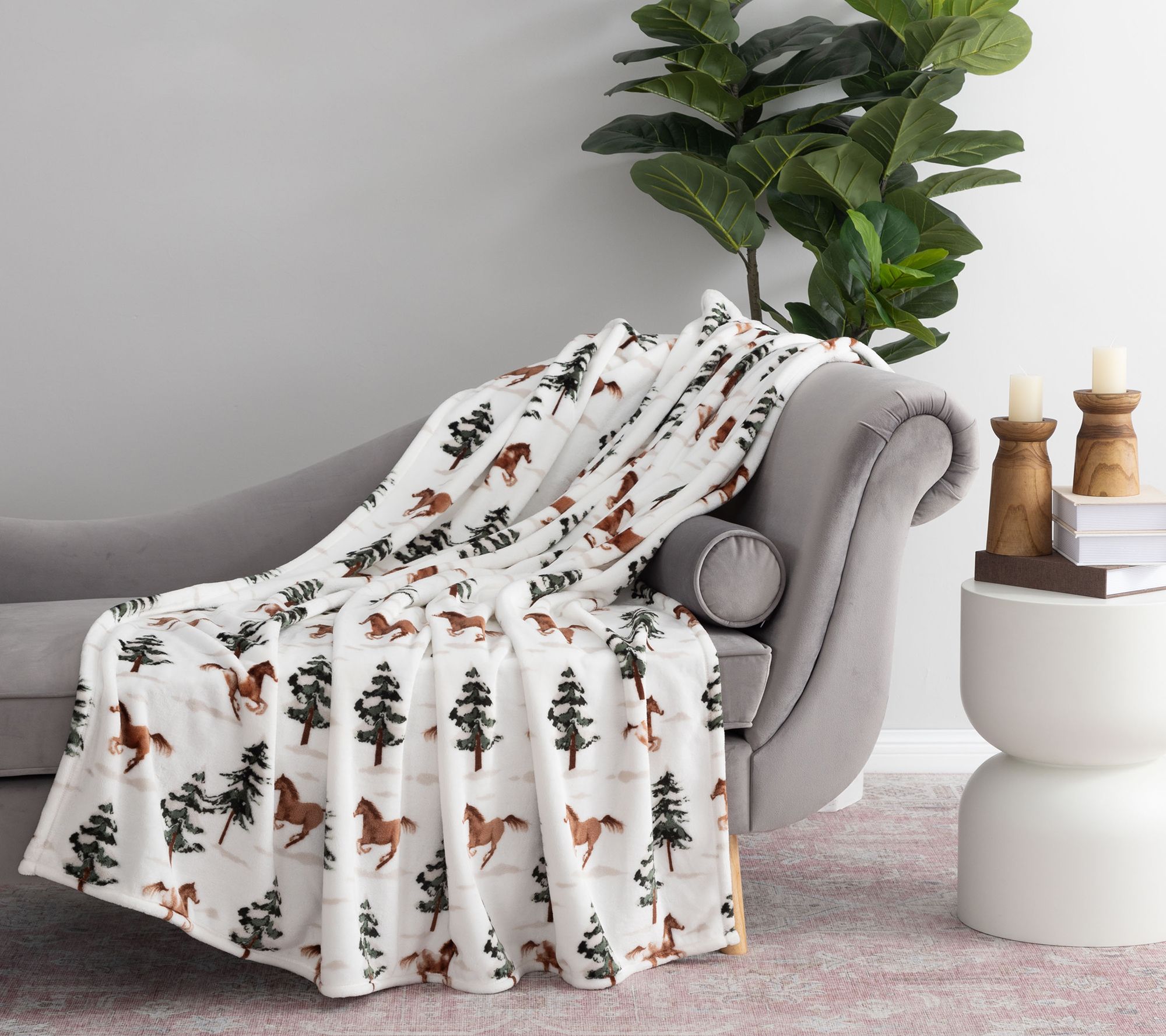 Berkshire Holiday Animal 60x70 Plush Throw