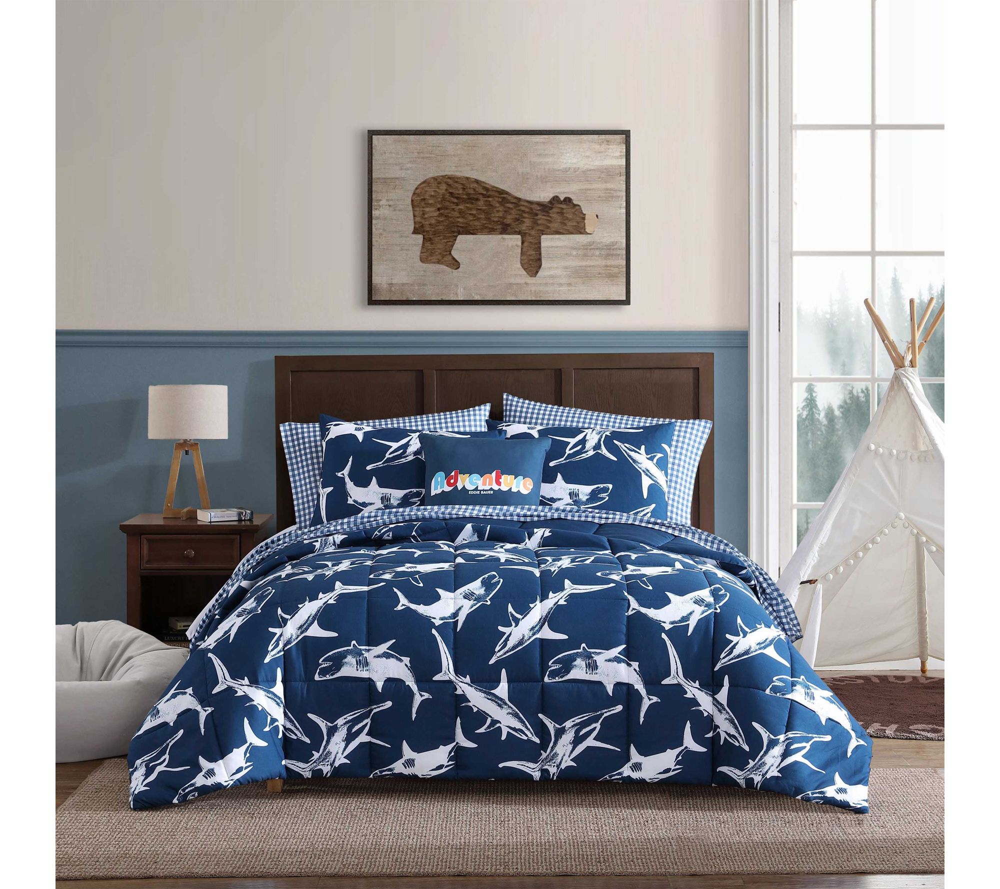 Eddie Bauer Vinny And Shark Friends Full/QueenComforter Set