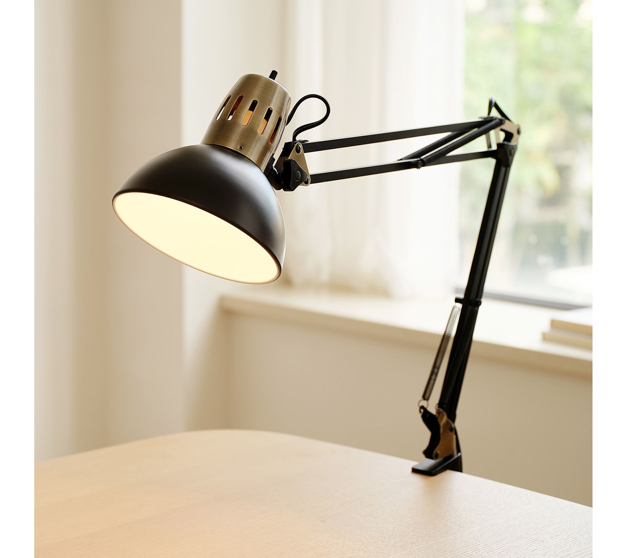 Globe Electric 32" Matte Black Multi-Joint DeskLamp w/ Clamp