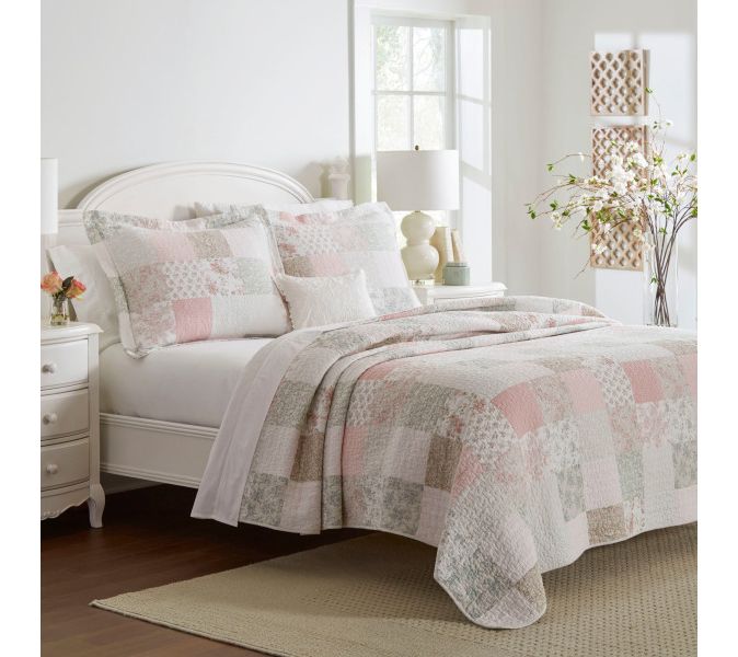 Laura Ashley Celina Patchwork Pink King Quilt-S ham Set