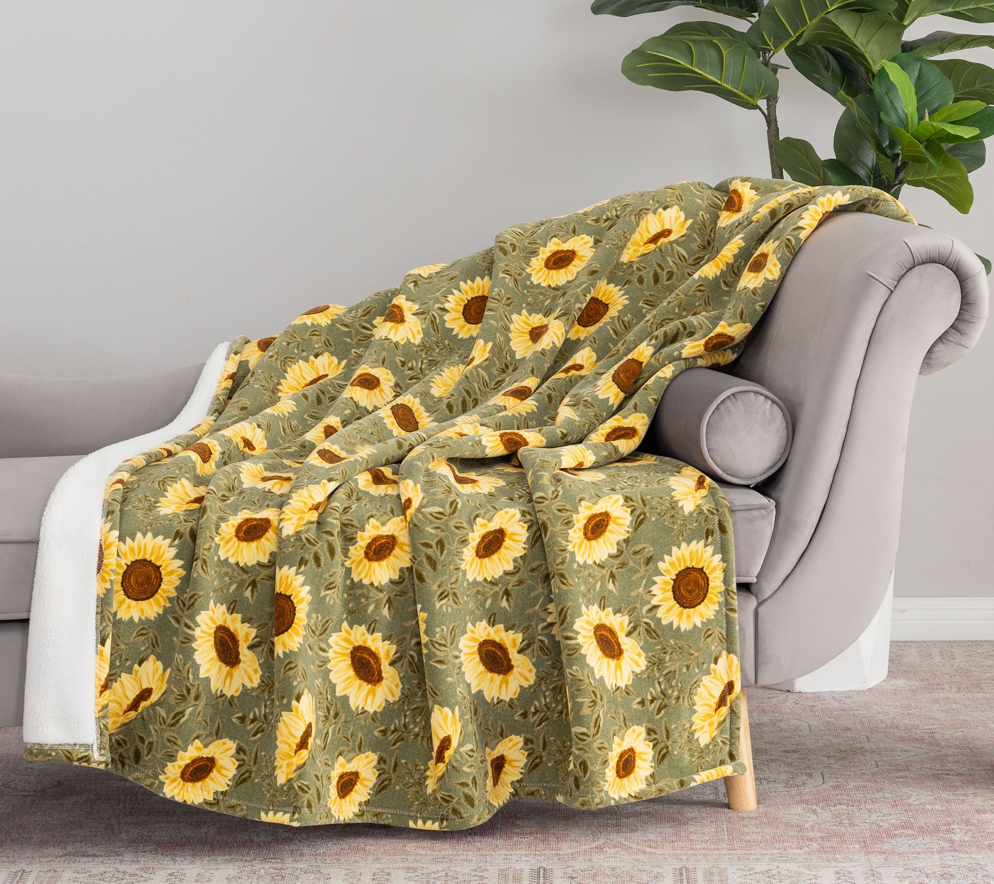 Berkshire Sunflower Plush Reverse to Sherpa 60x70 Throw