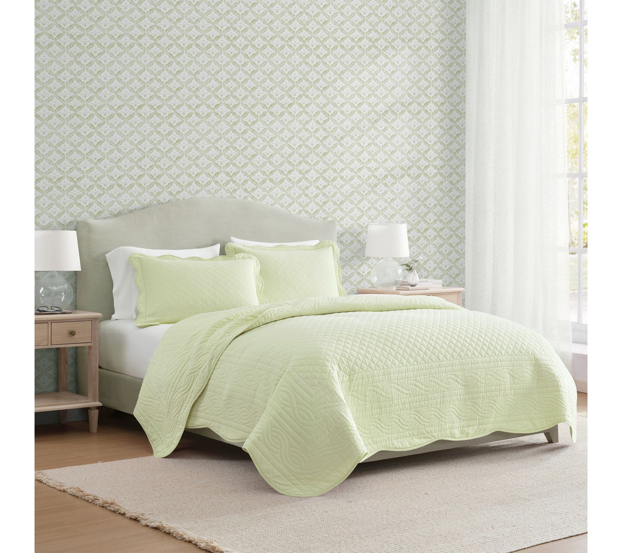 Martha Stewart Vintage Scallop Light Green Cotton Queen Quilt