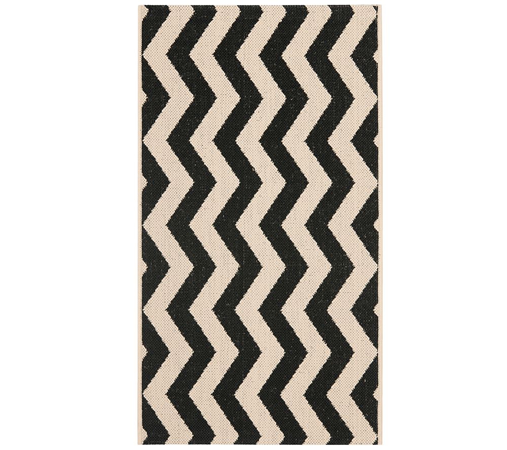 Safavieh 4' x 5'7" Vertical Zigzag Indoor/Outdoor Rug