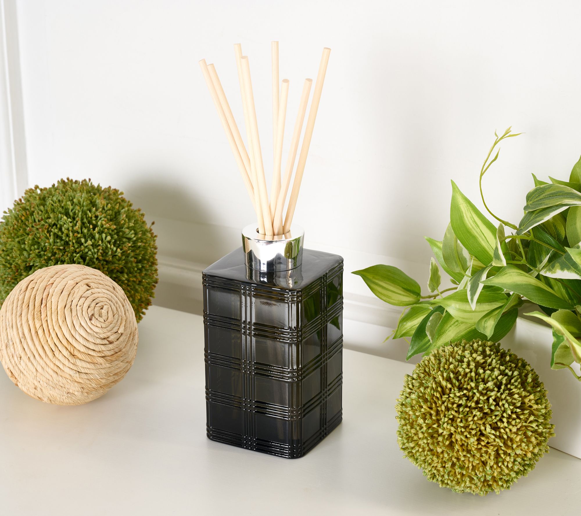 HomeWorx by Slatkin + Co. Luxe 16.9oz Shawn's Spirits Spice Reed