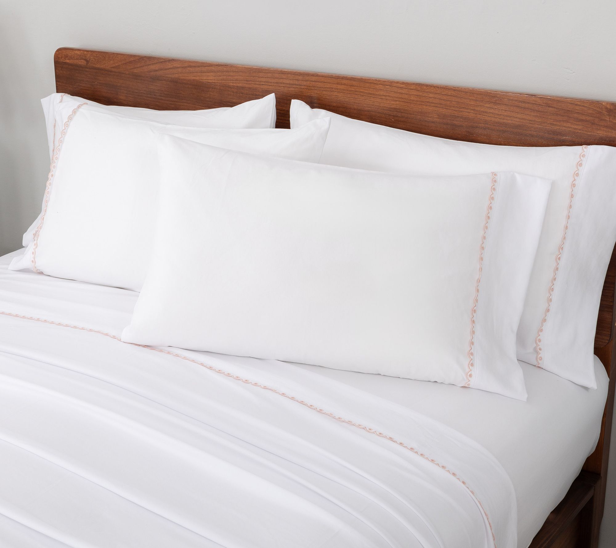 Berkshire Eyelet Embroidered Heritage Wash Sheet Set-CKing