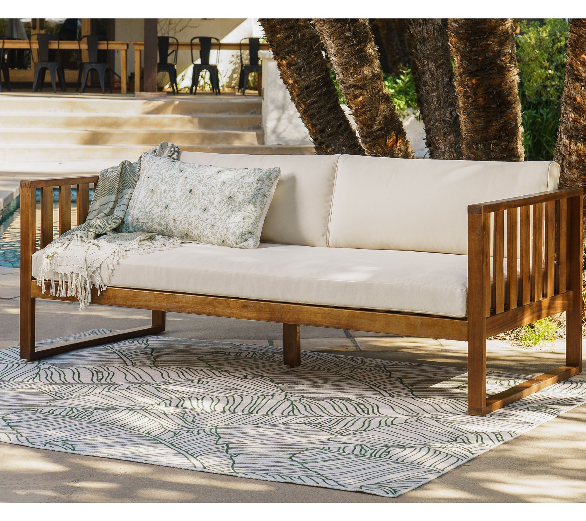 Linon Home Dennehy Outdoor Daybed