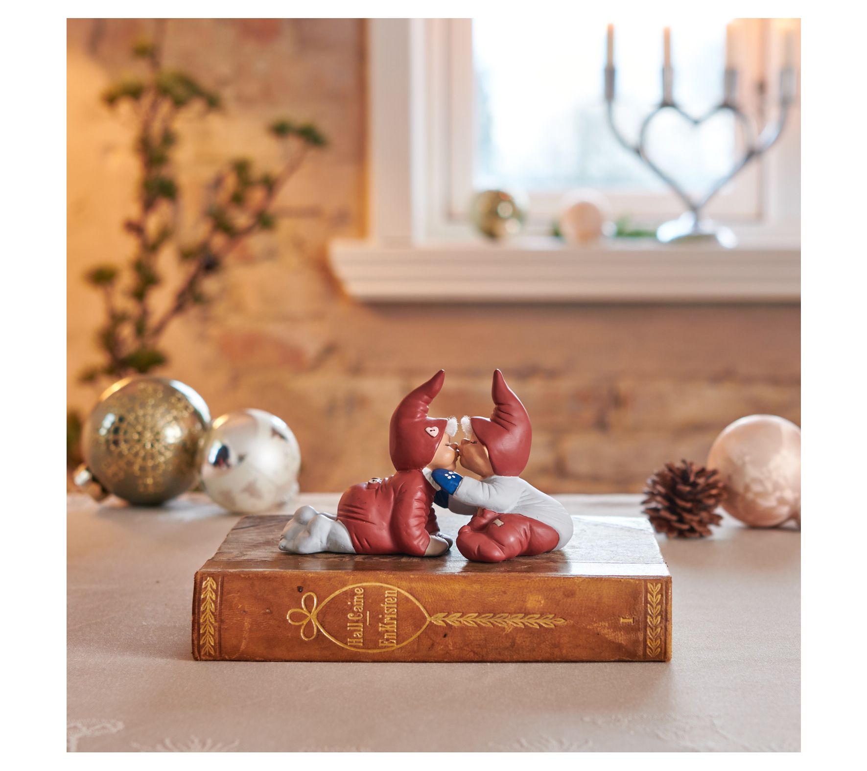 Klarborg Bella & Asbjorn Elfs Figurines