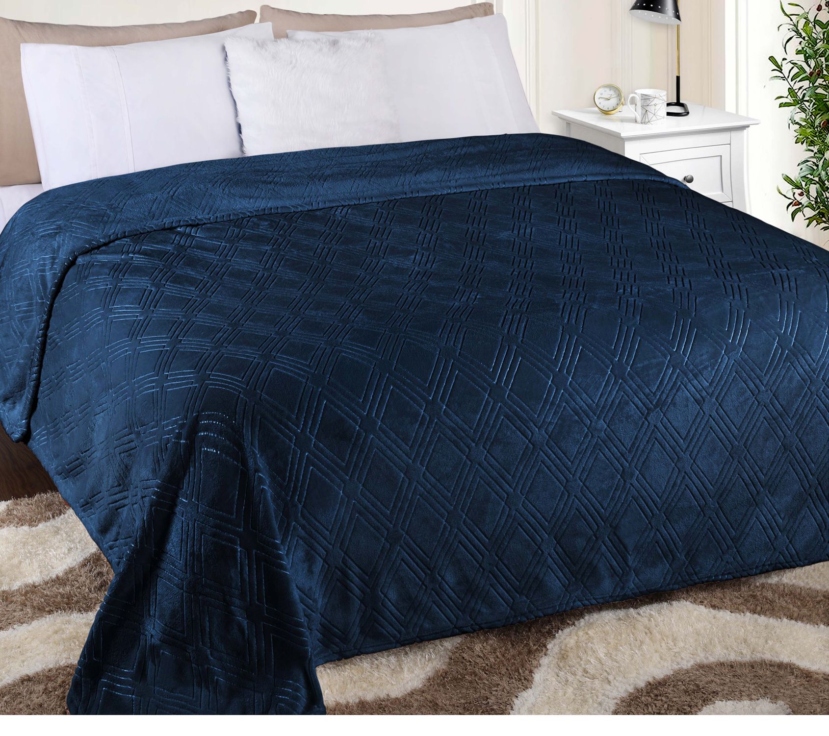 Superior Diamond Flannel Fleece Ultra-Soft Throw Blanket