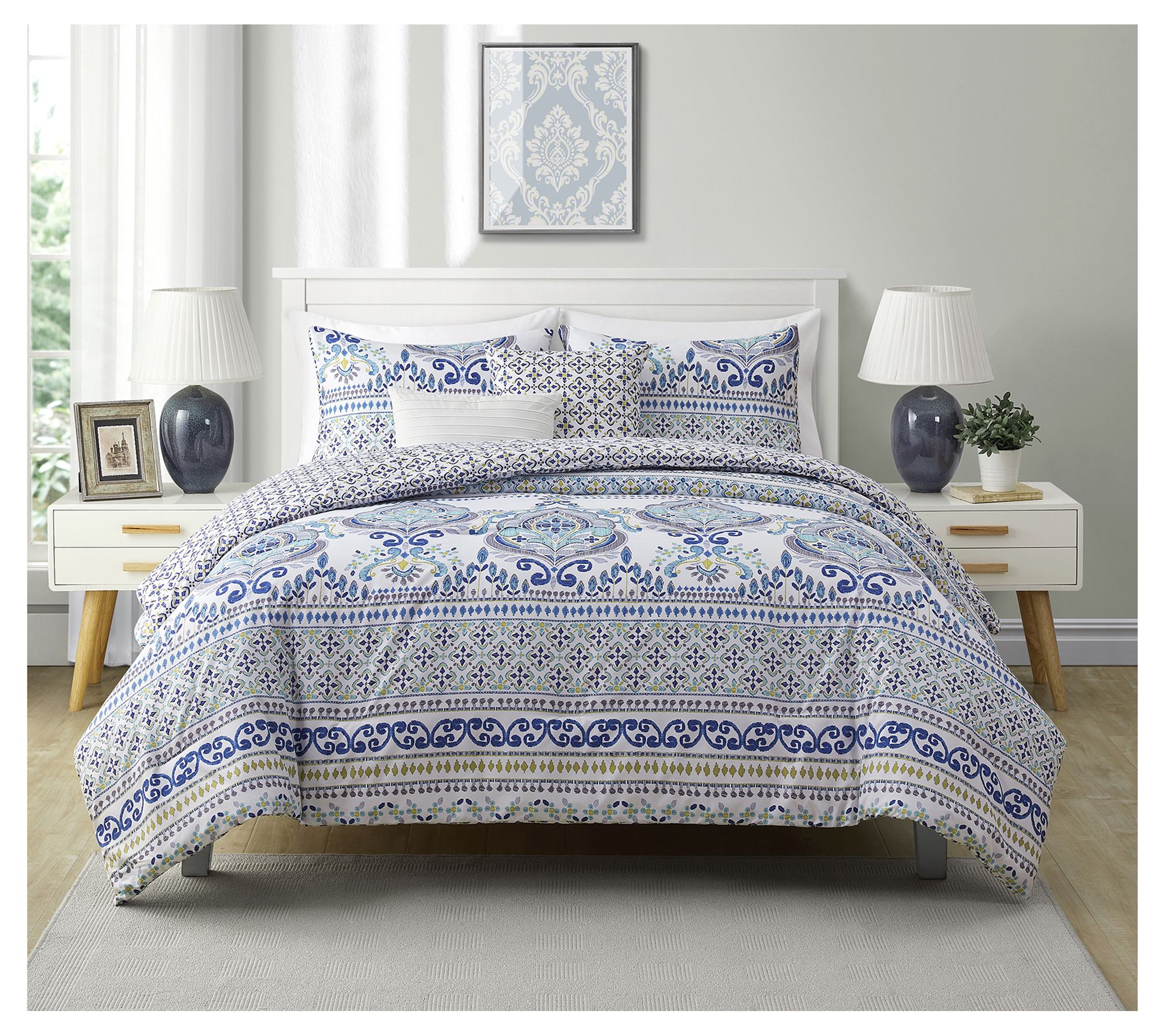 VCNY Home Malik Reversible Blue Medallion Comfoter Set- F/Q - QVC.com