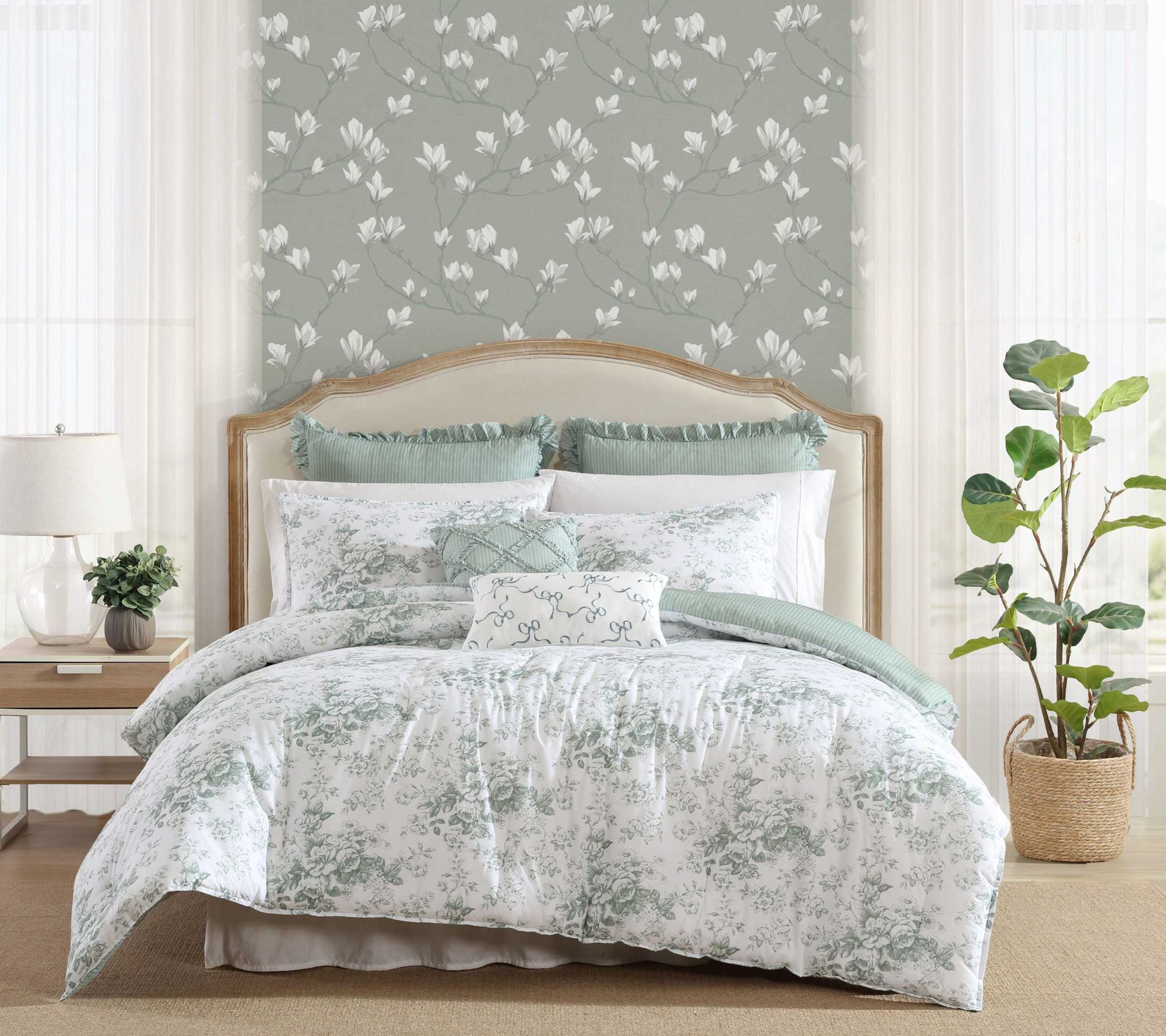 Laura Ashley Toile Delight Green Full/Queen Comforter Sham Set
