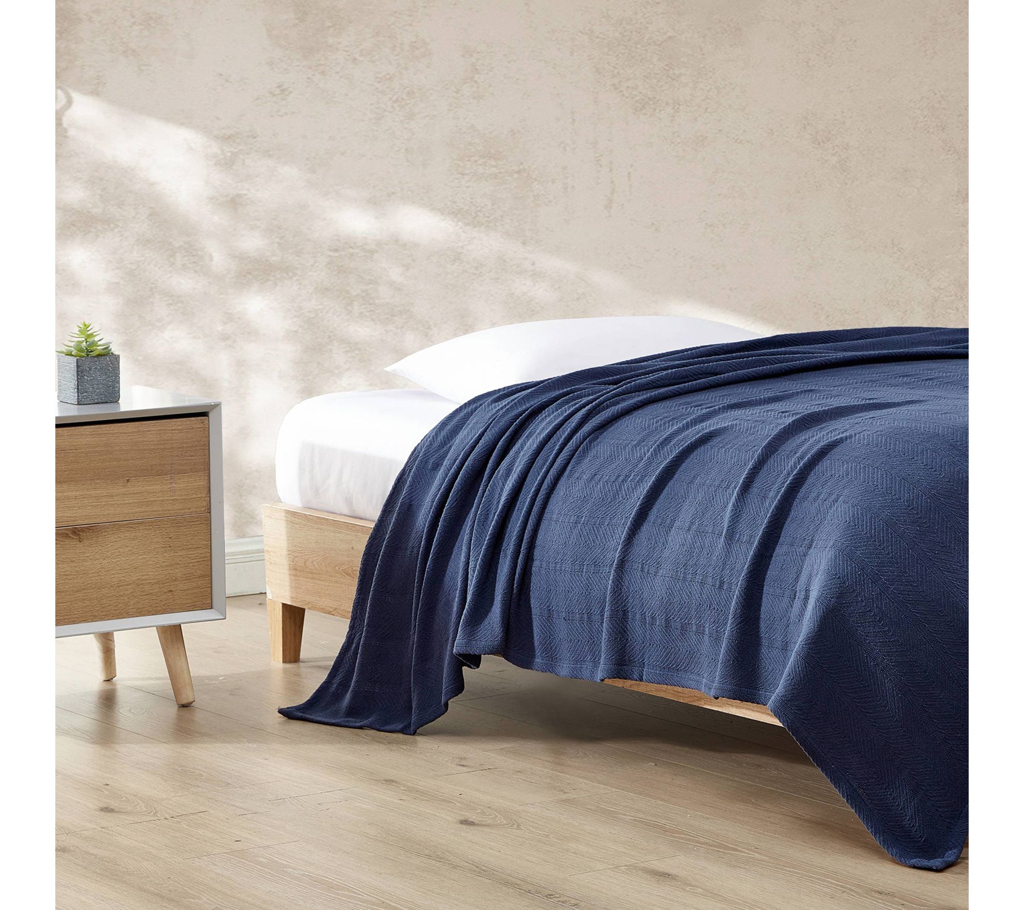 Eddie Bauer Herringbone Navy Cotton Twin Blanket