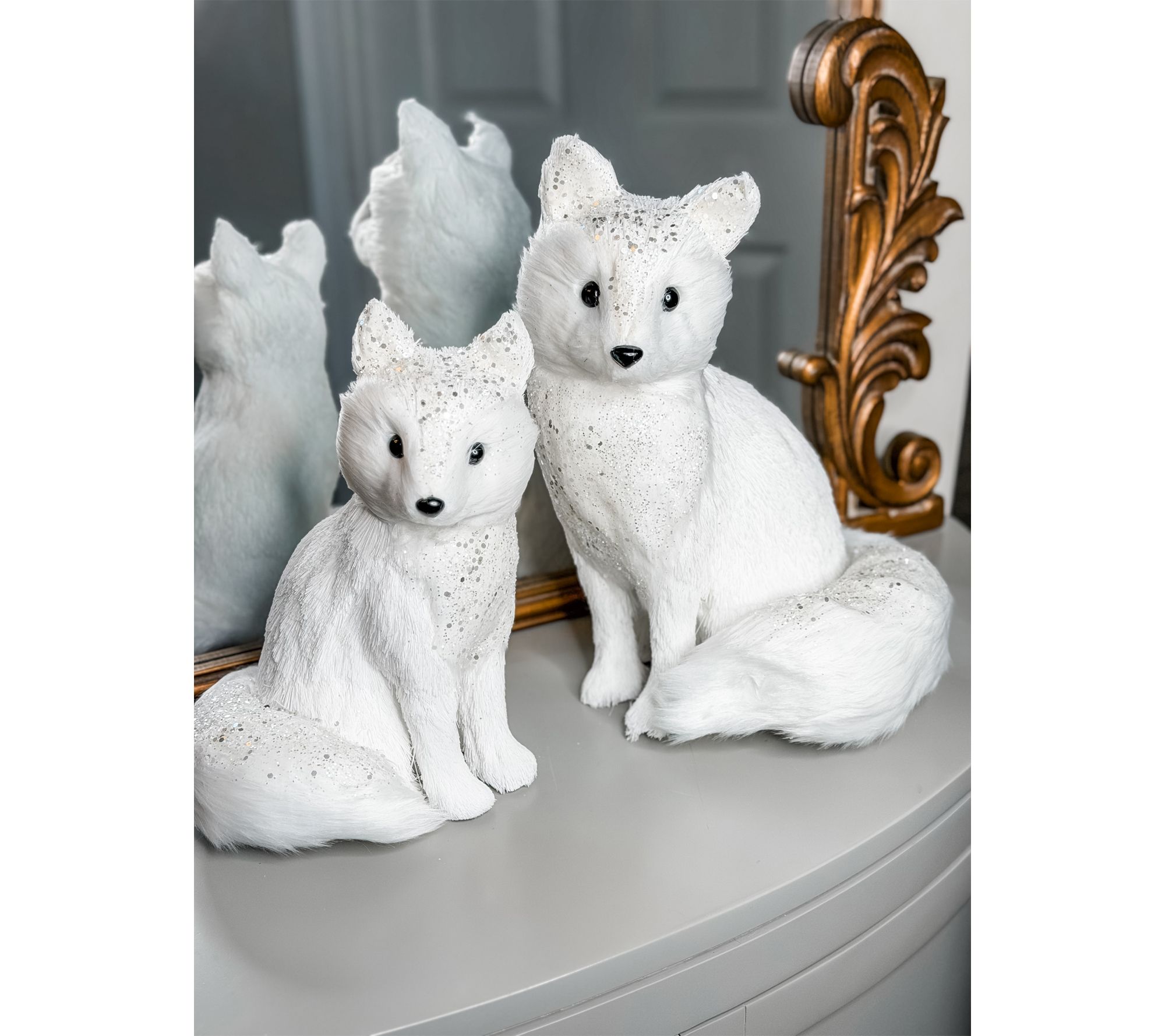 Simply Stunning Set of 2 Winter Foxes by Janine Graff