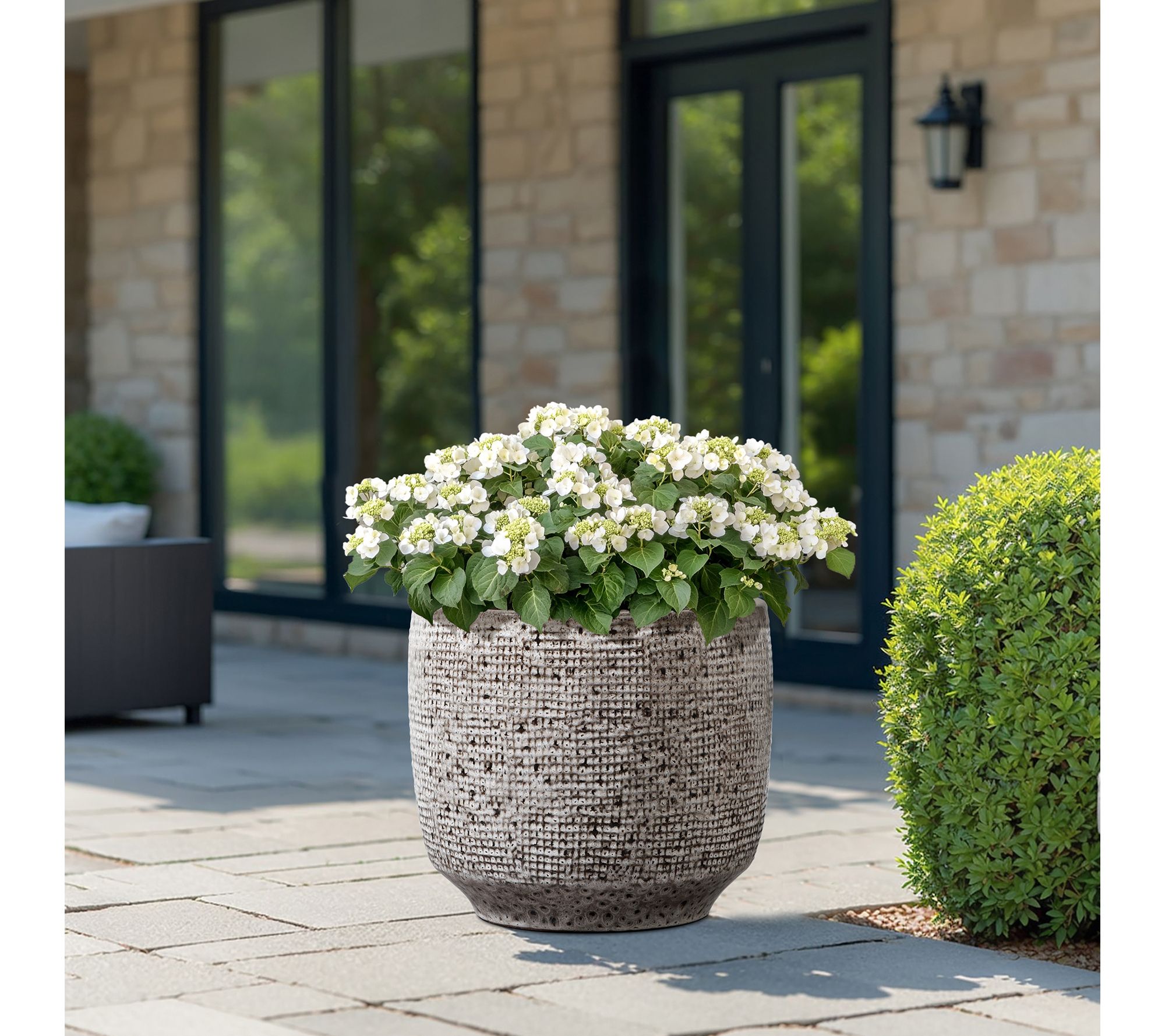 LuxenHome Speckled Ceramic Planter, 15.75" GrayGrid Pattern