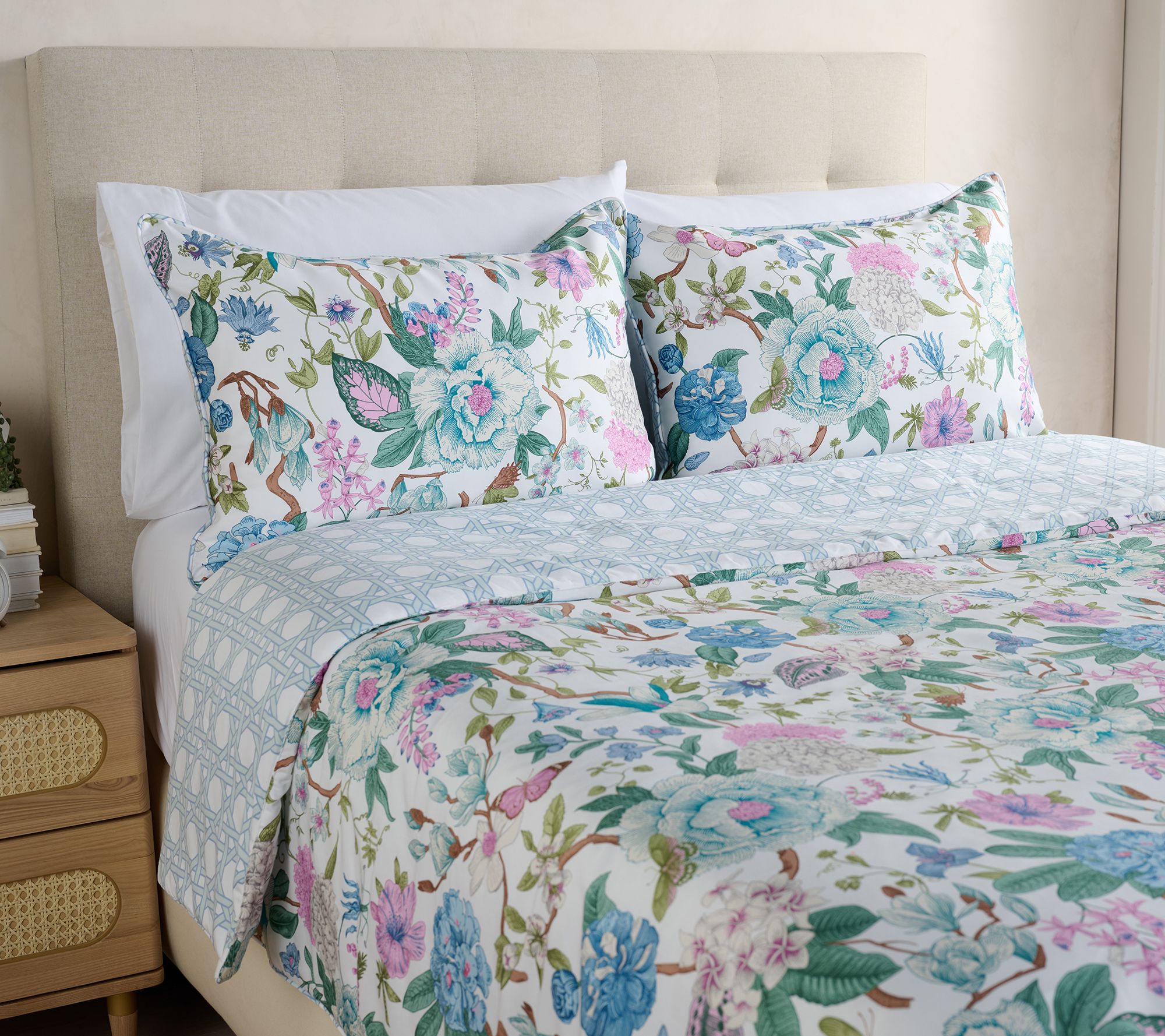 "As Is" Mrs. H by Dee Hilfiger 100% Cotton Comforter & Sham Set- Queen