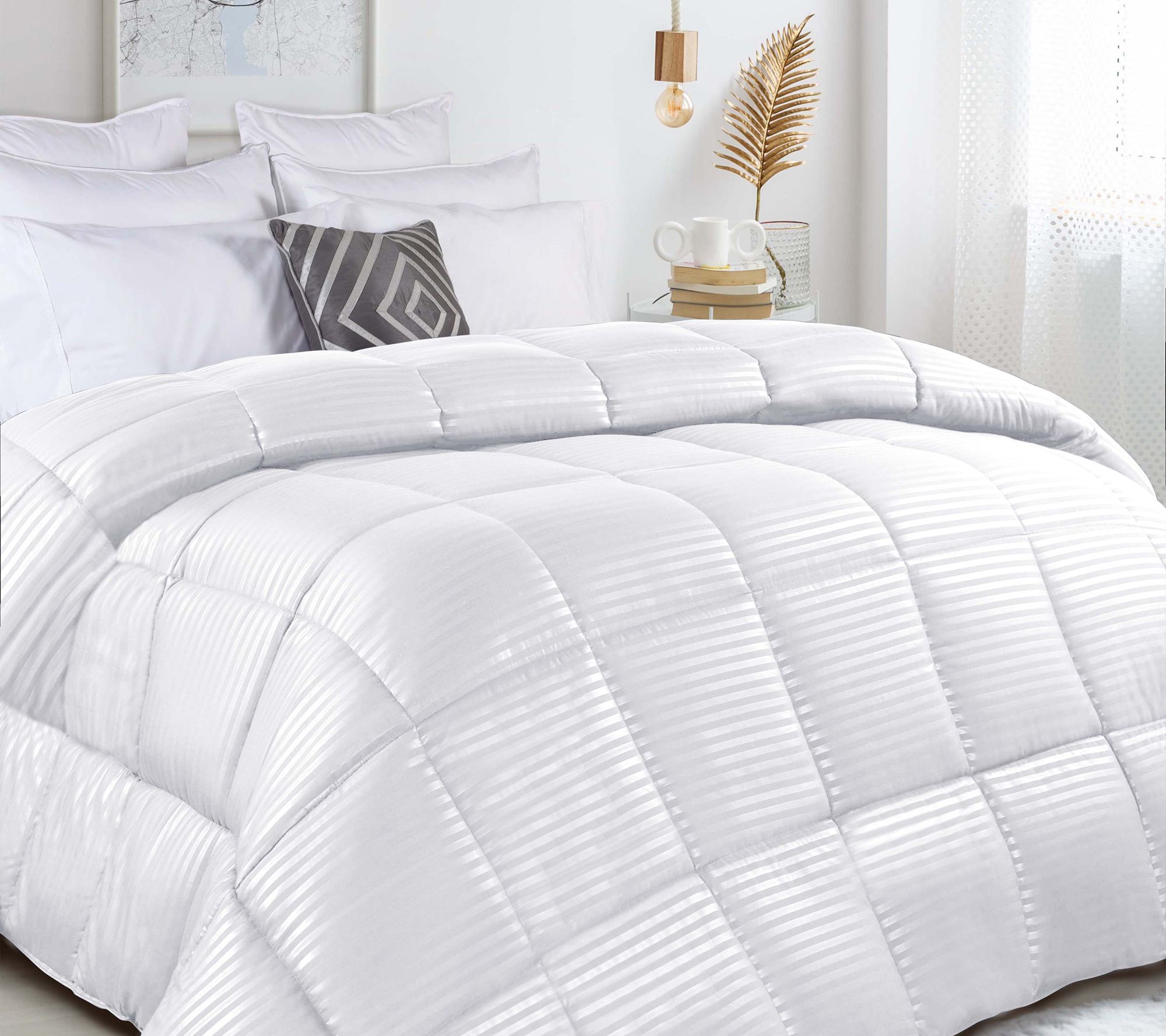 Superior Striped All-Season Reversible Comforter, King