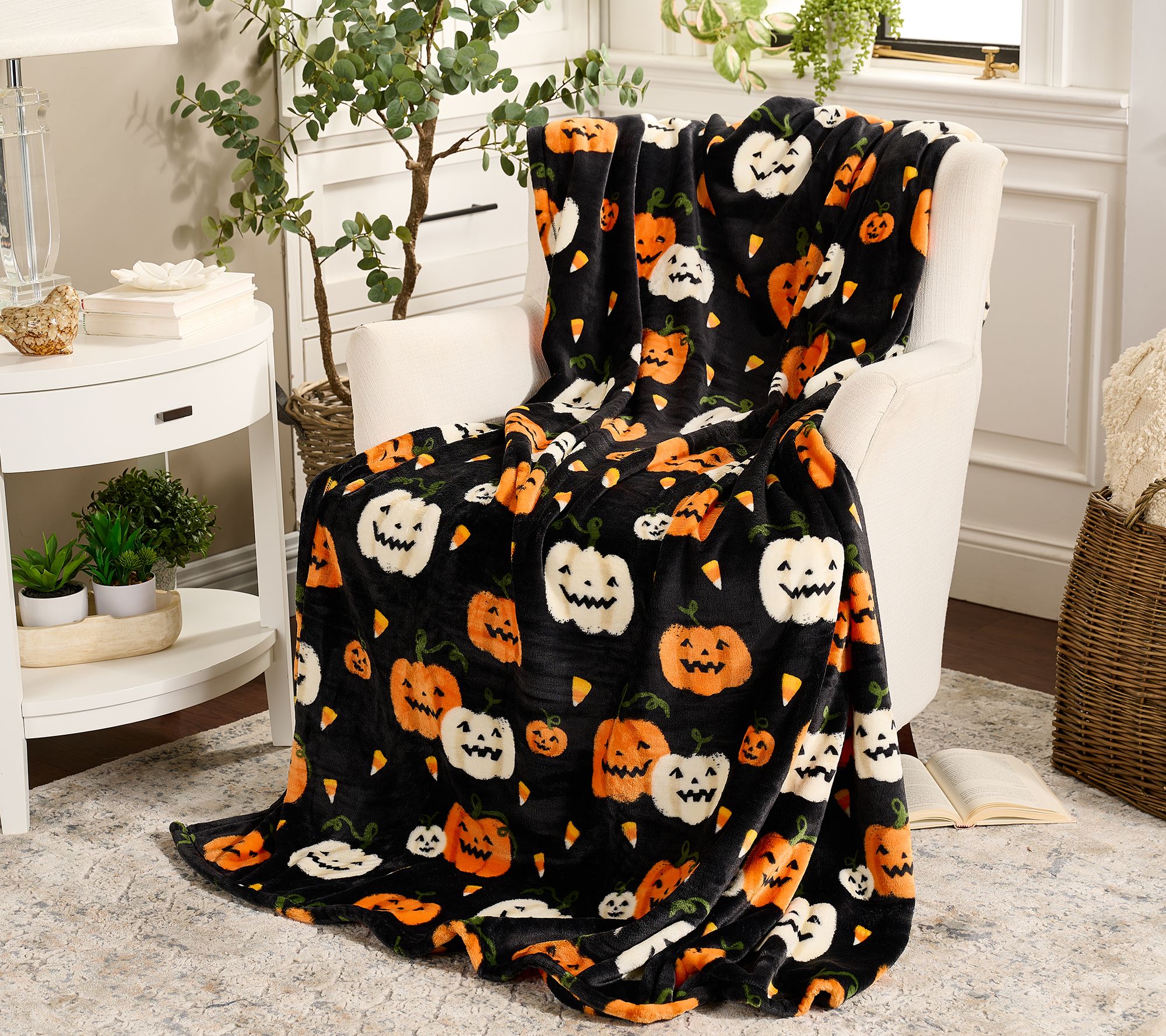 "As Is" Hay & Harvest 60x80 Halloween Plush Printed Throw