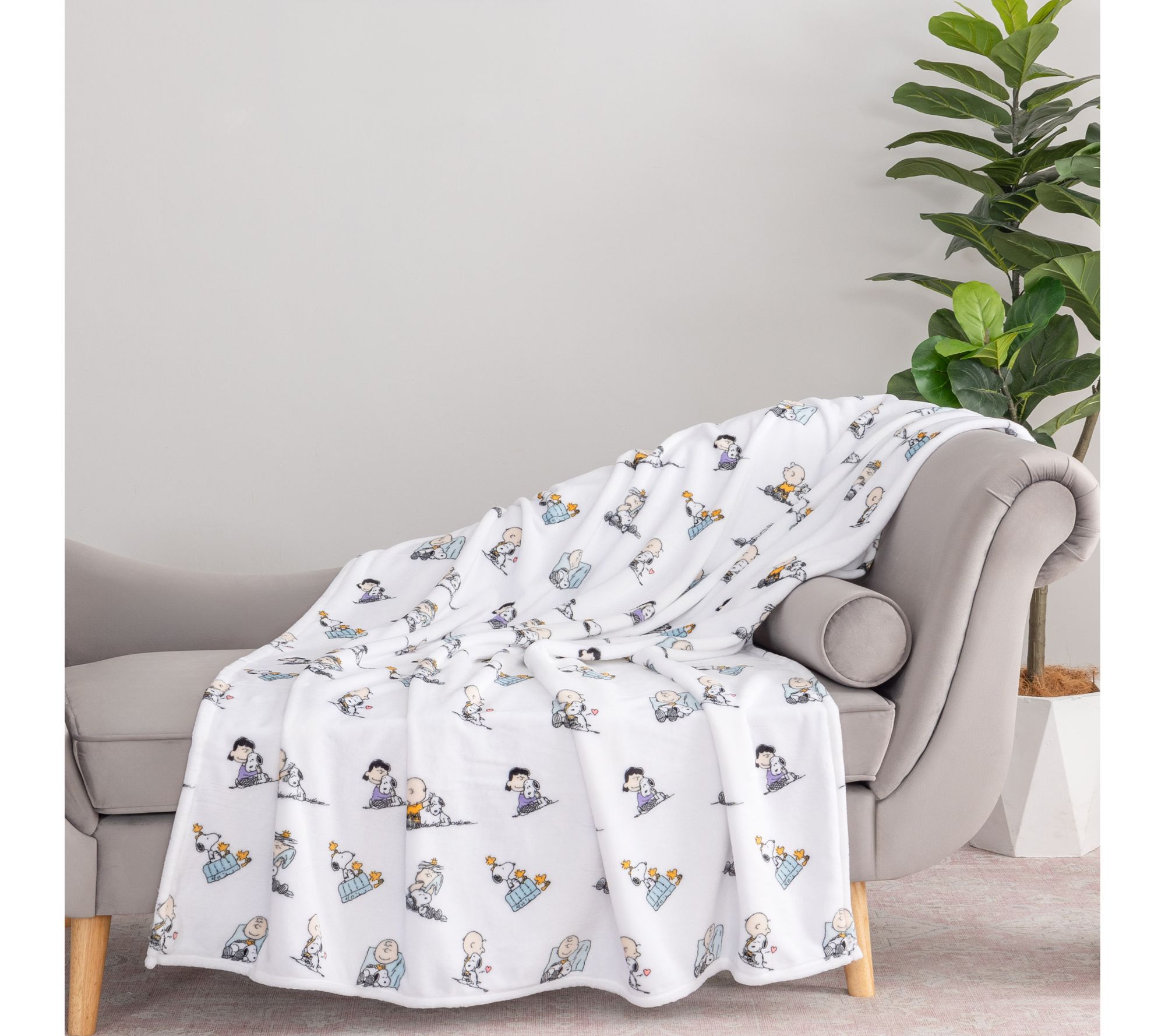 "As Is" Berkshire 55x70 Peanuts 75th Anniversary Plush Throw