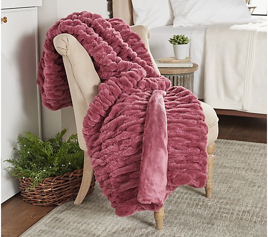 Berkshire Blanket Luxe Quilted Grace Faux Fur Throw with Box